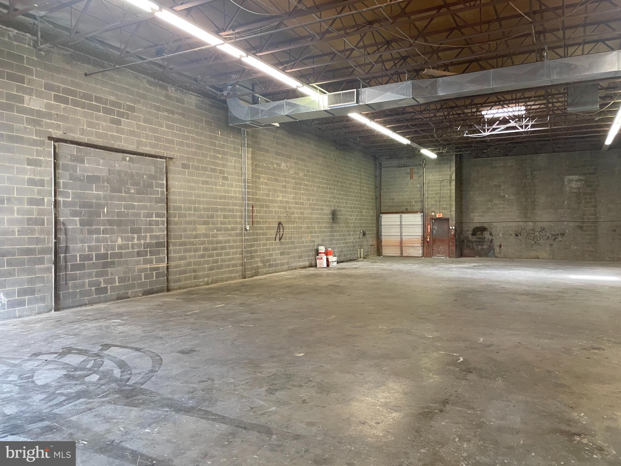 HYATTSVILLE - Commercial Lease