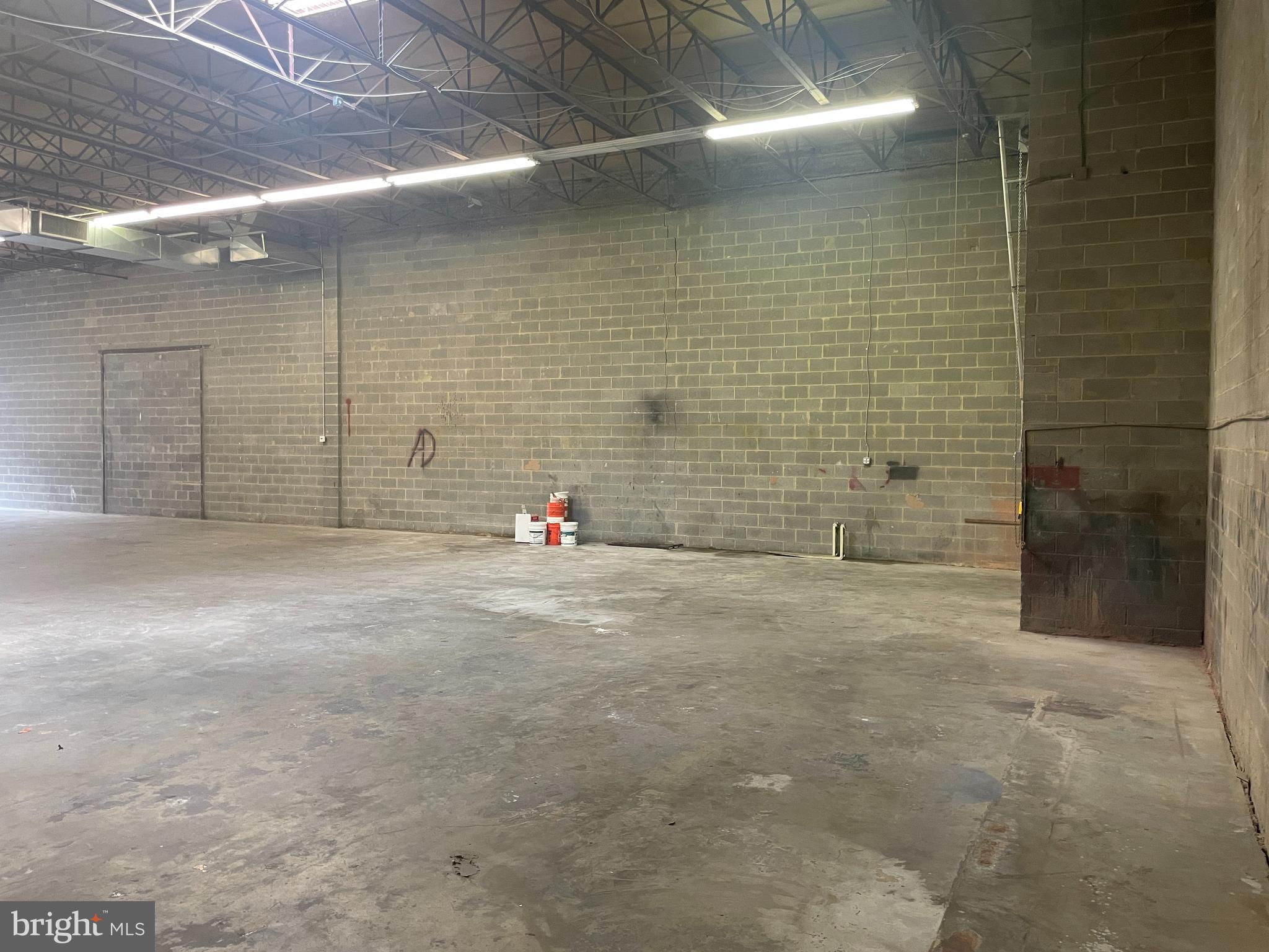 HYATTSVILLE - Commercial Lease