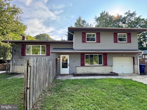 Photo of 103 Lakeview Boulevard, BROWNS MILLS, NJ 08015 (MLS # NJBL2116914)