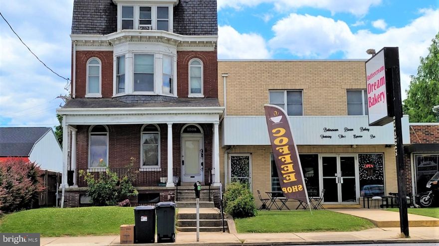 Highly Visible Established Location along Busy W Market St, York. Lease includes use of Existing Rest Equip. SEE LIST IN DOCS. Nice open Commercial Street Level  space ideal for continued use as Rest/Cafe/Bakery, Ice Cream, etc  Other ideal uses could be Retail or Offices. OWNER/AGENT WILL Open for Showings.