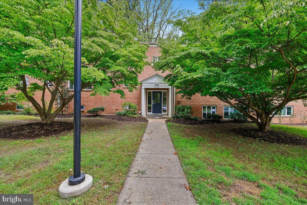 10500 Montrose Avenue Unit 202, Bethesda, MD 20814