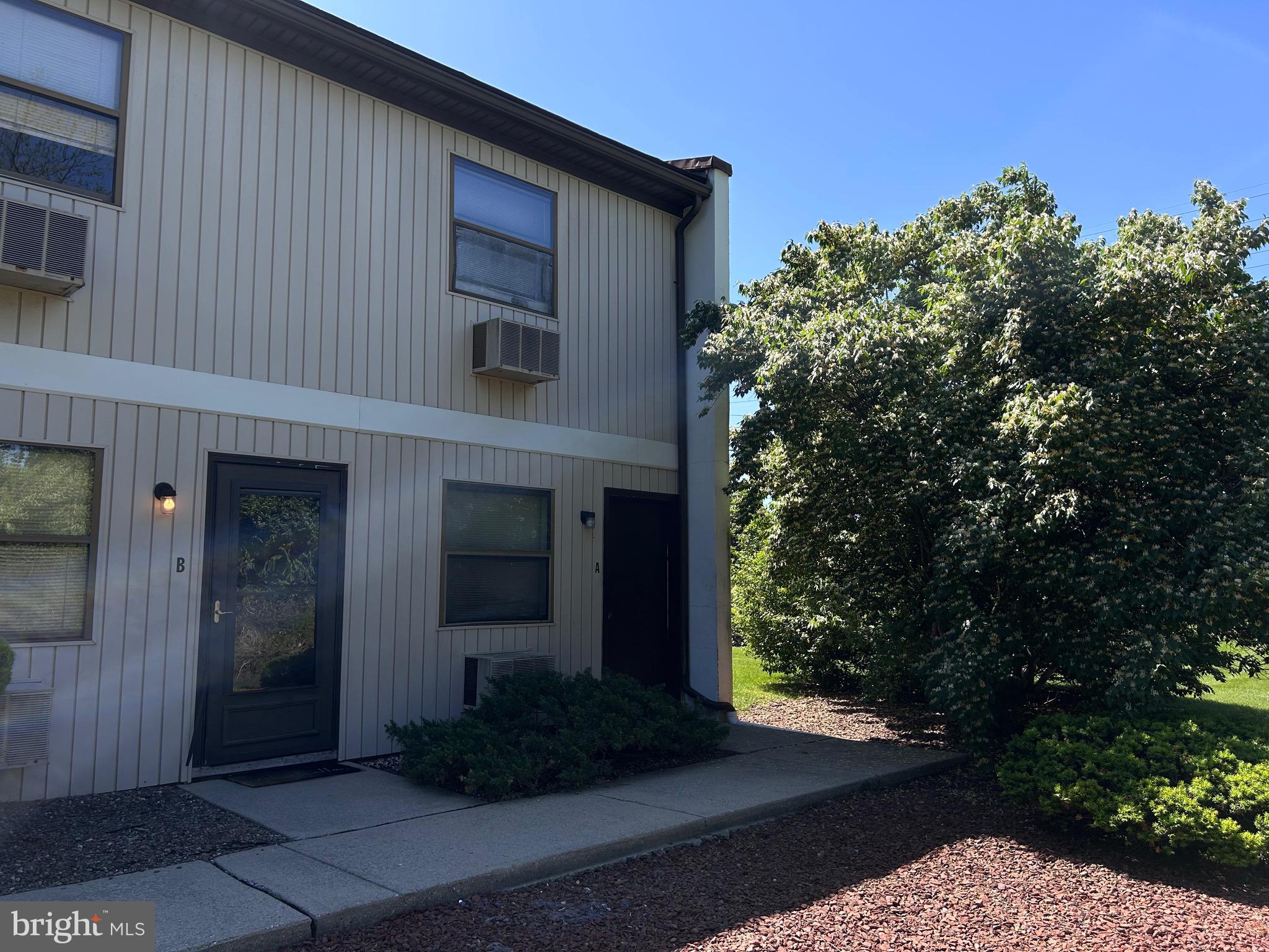 HIDDEN VALLEY - Residential