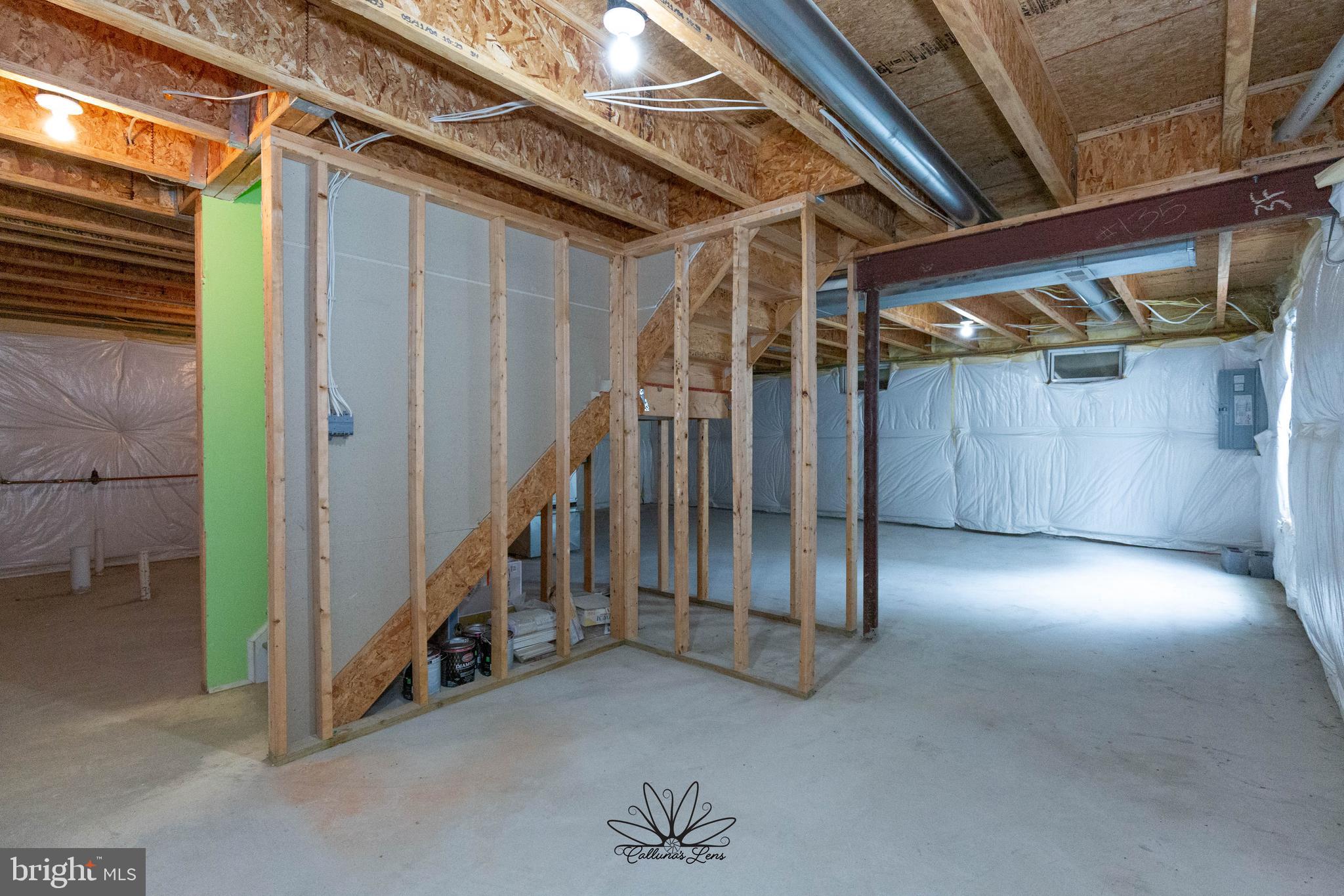 HUNTFIELD - Residential Lease