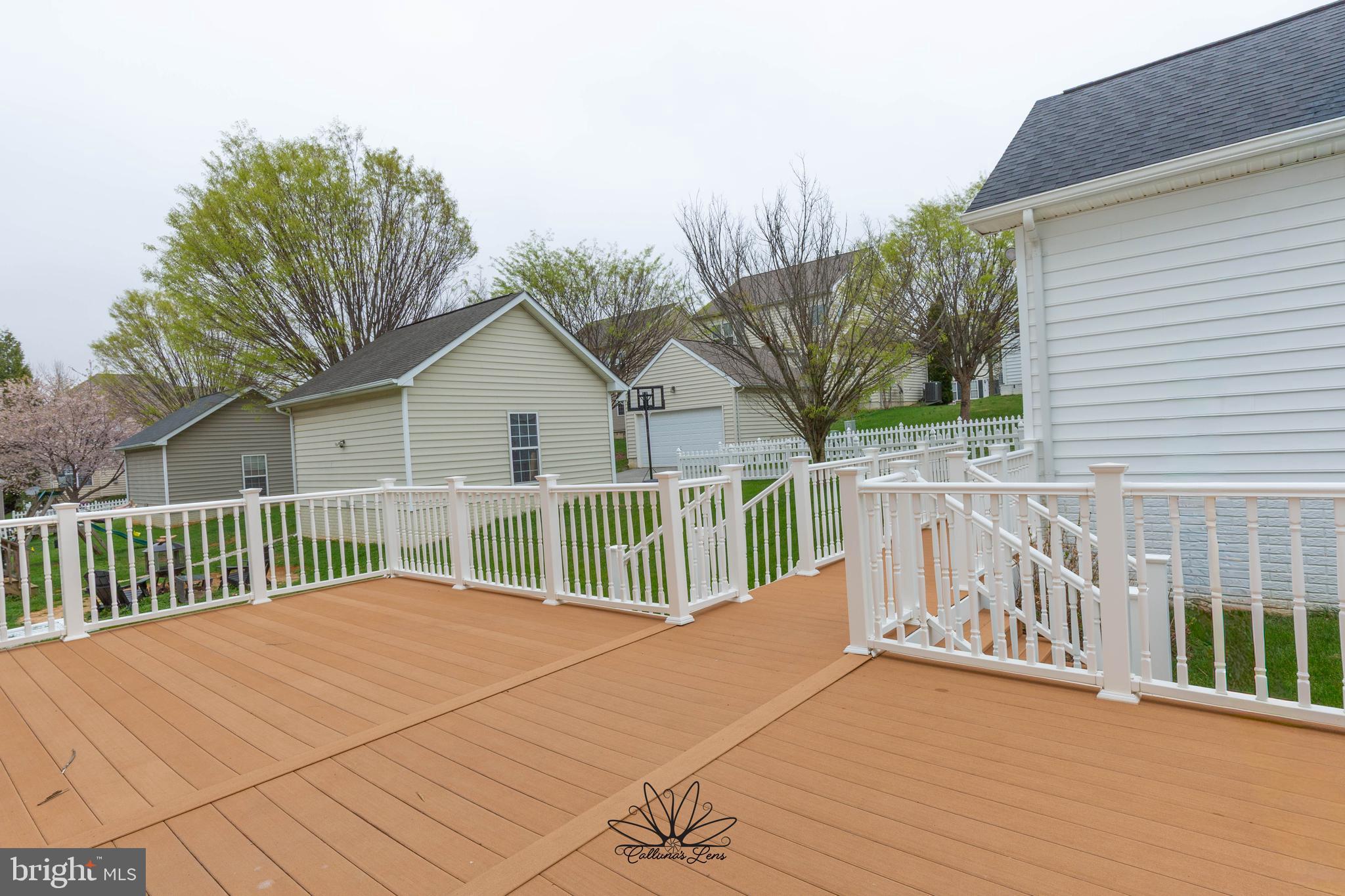 HUNTFIELD - Residential Lease