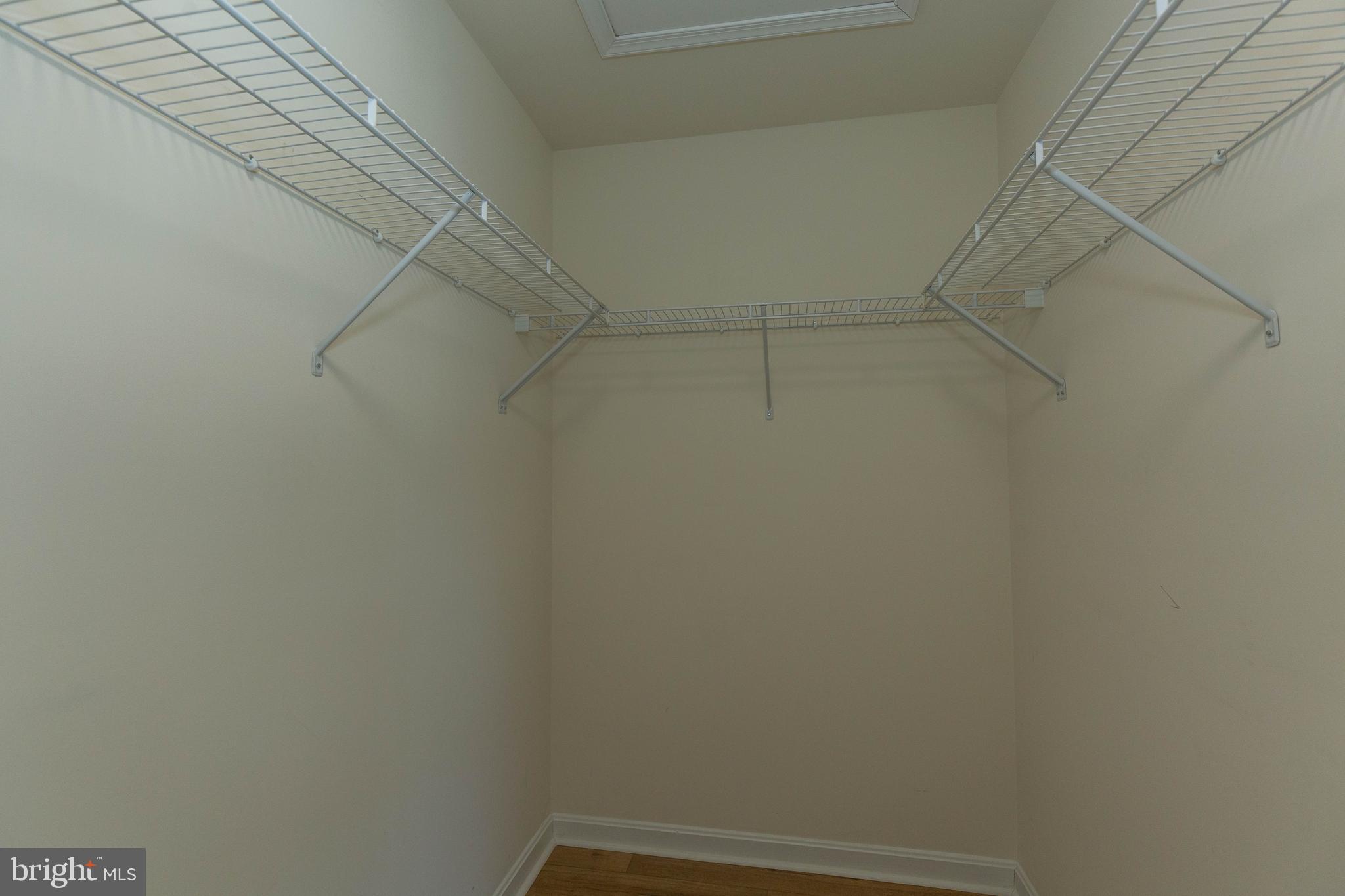 HUNTFIELD - Residential Lease