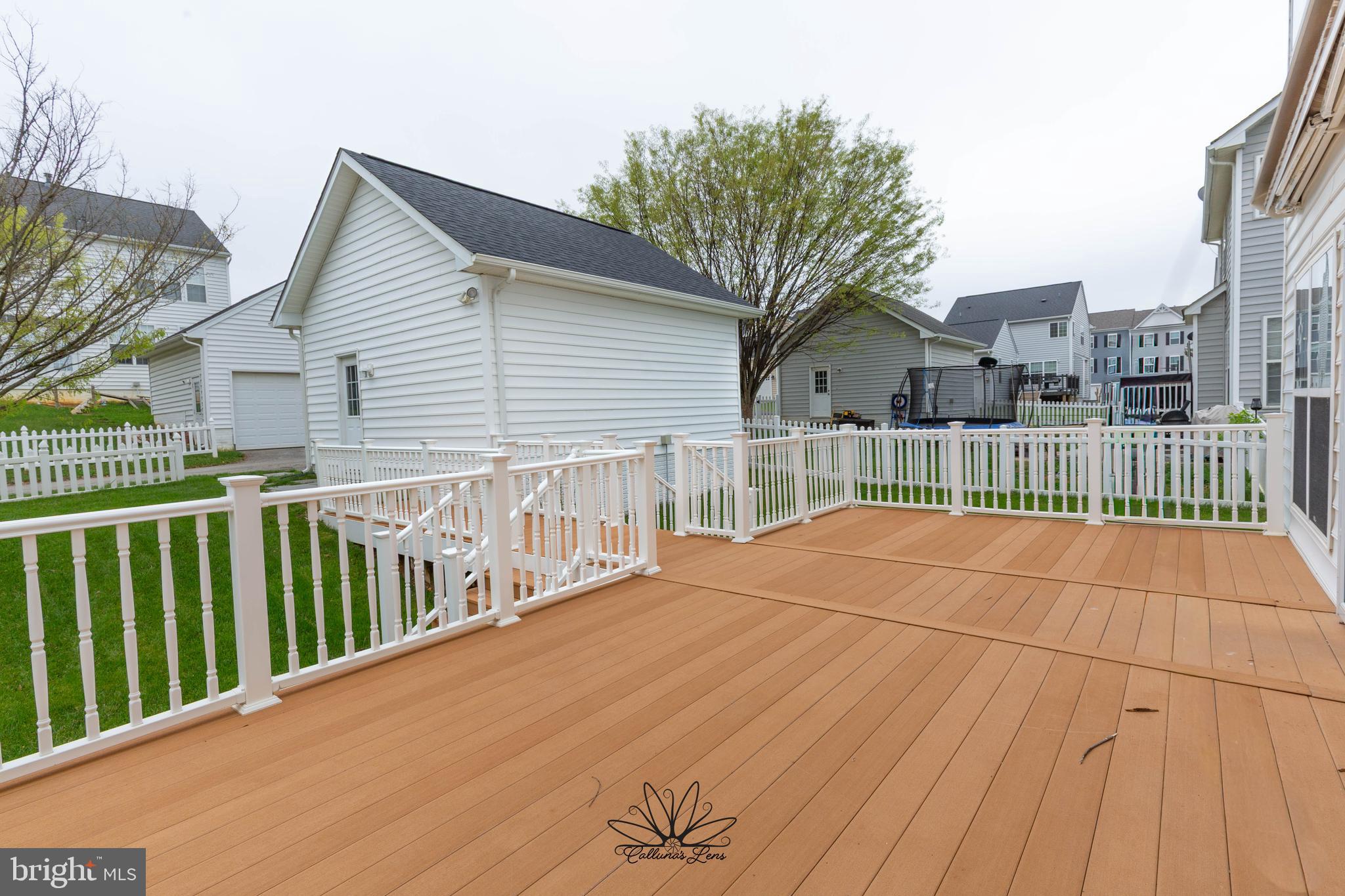 HUNTFIELD - Residential Lease