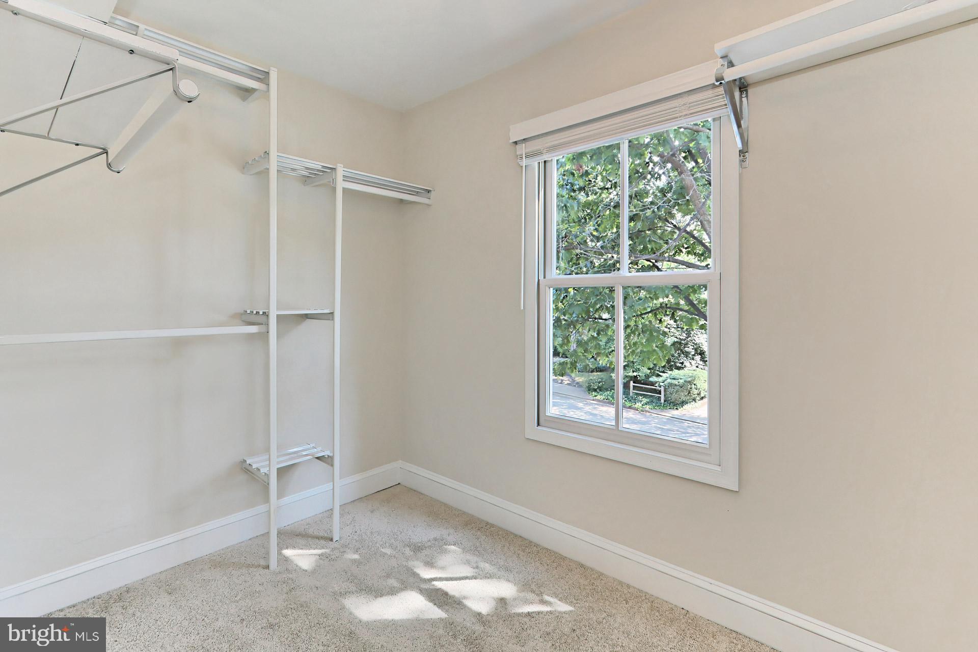 BARCROFT - Residential Lease