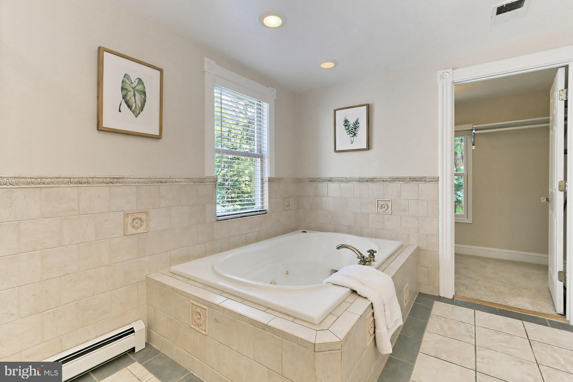 BARCROFT - Residential Lease