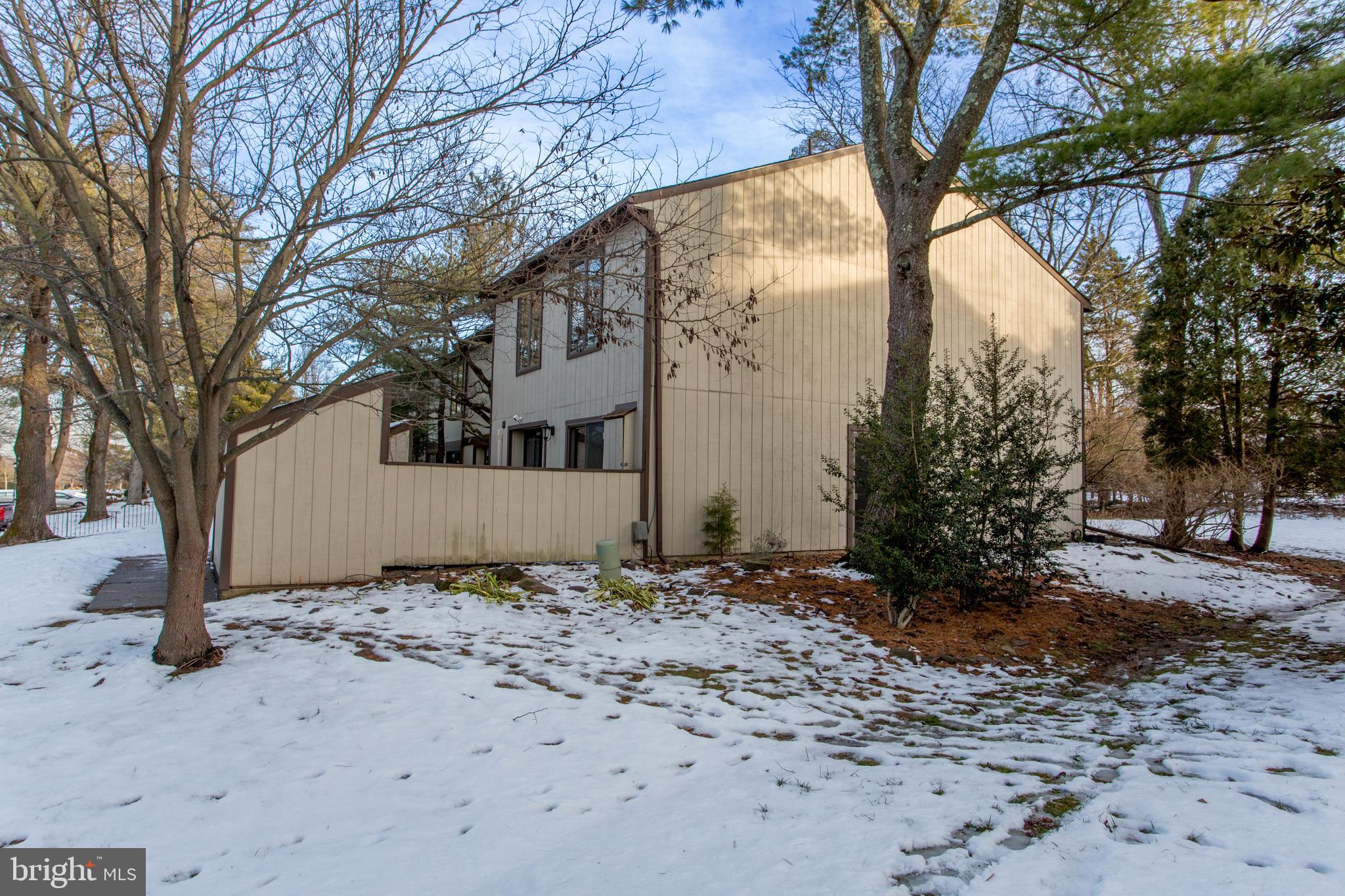 VILLAGE II - Residential Lease