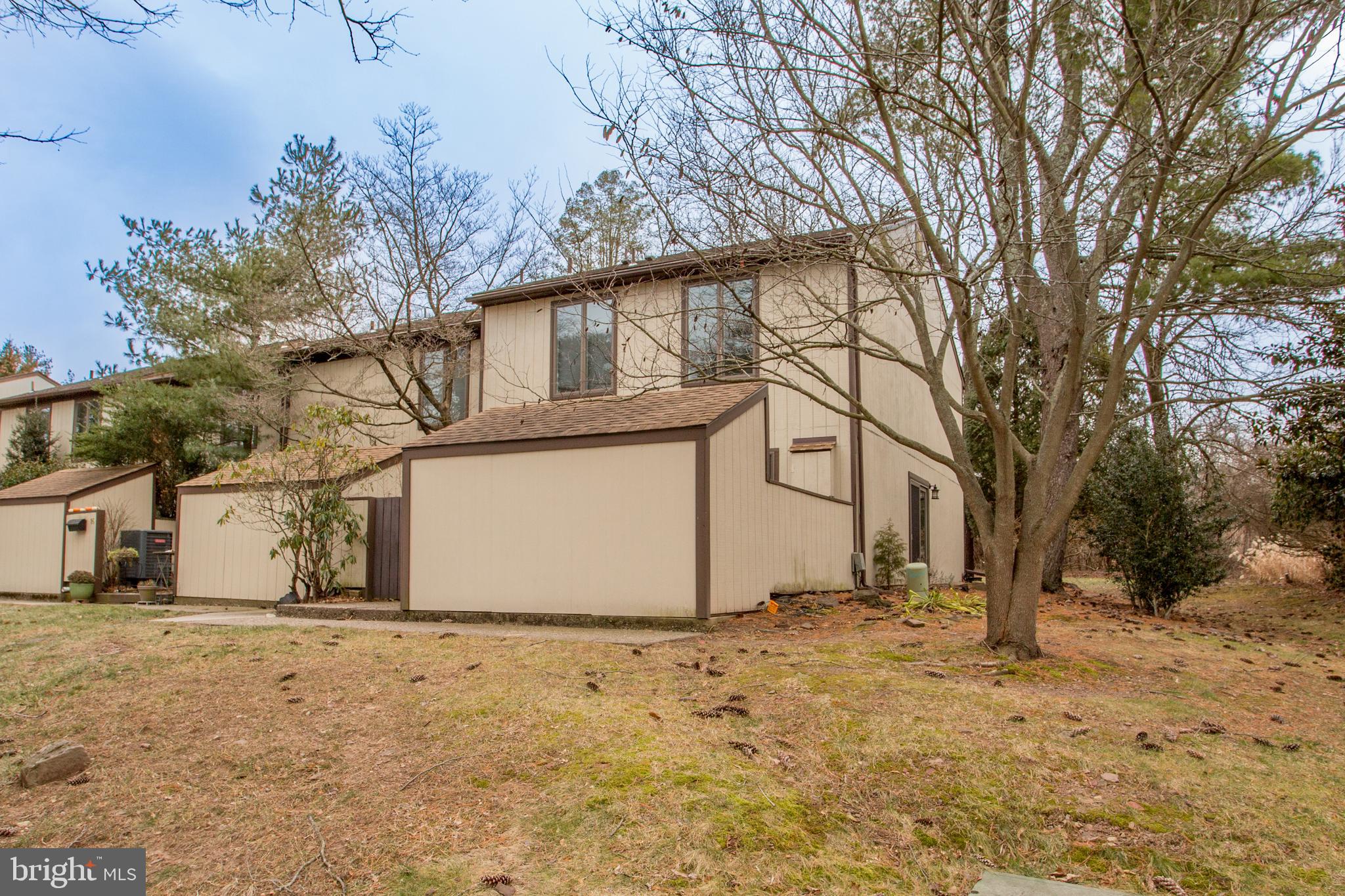 VILLAGE II - Residential Lease