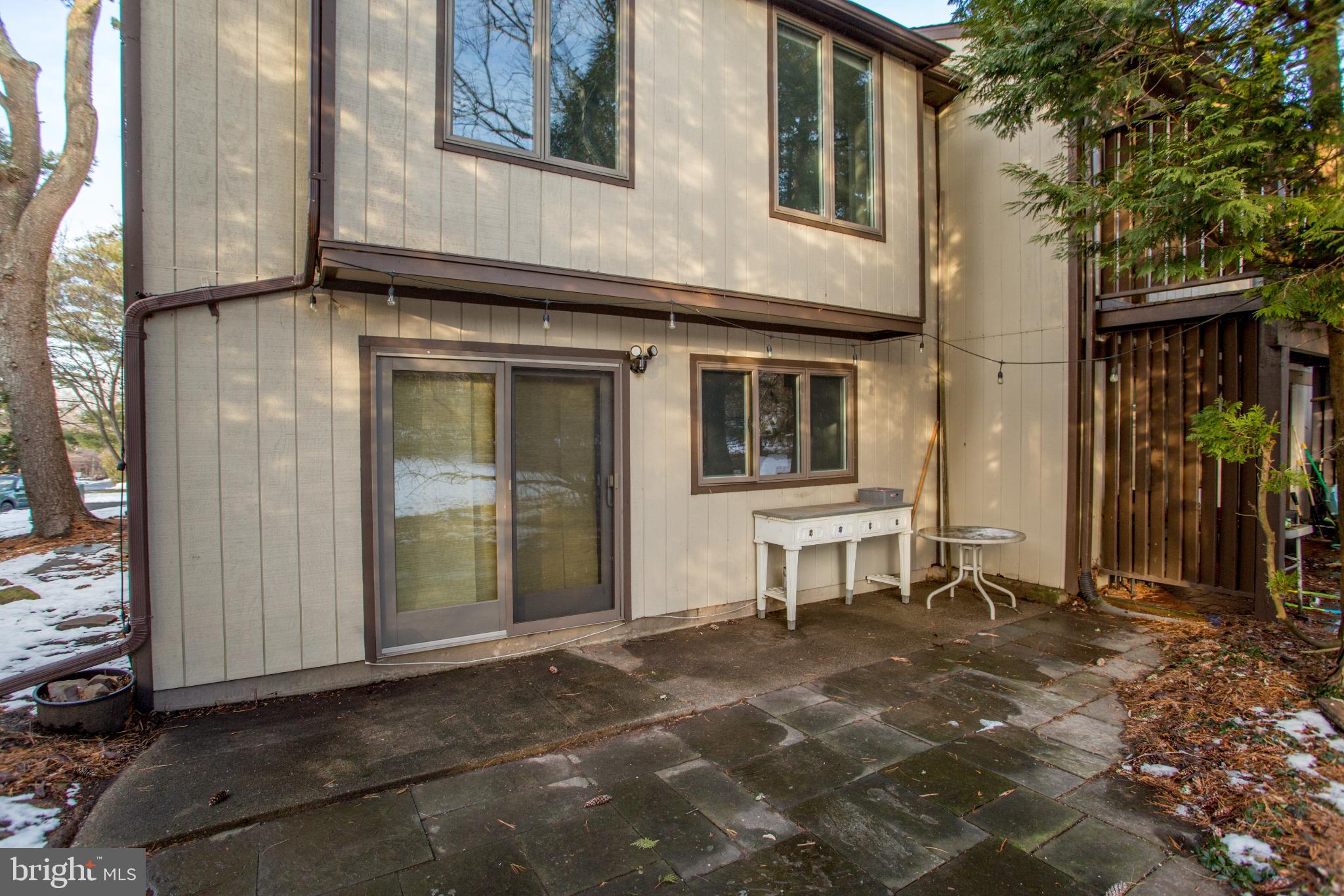 VILLAGE II - Residential Lease