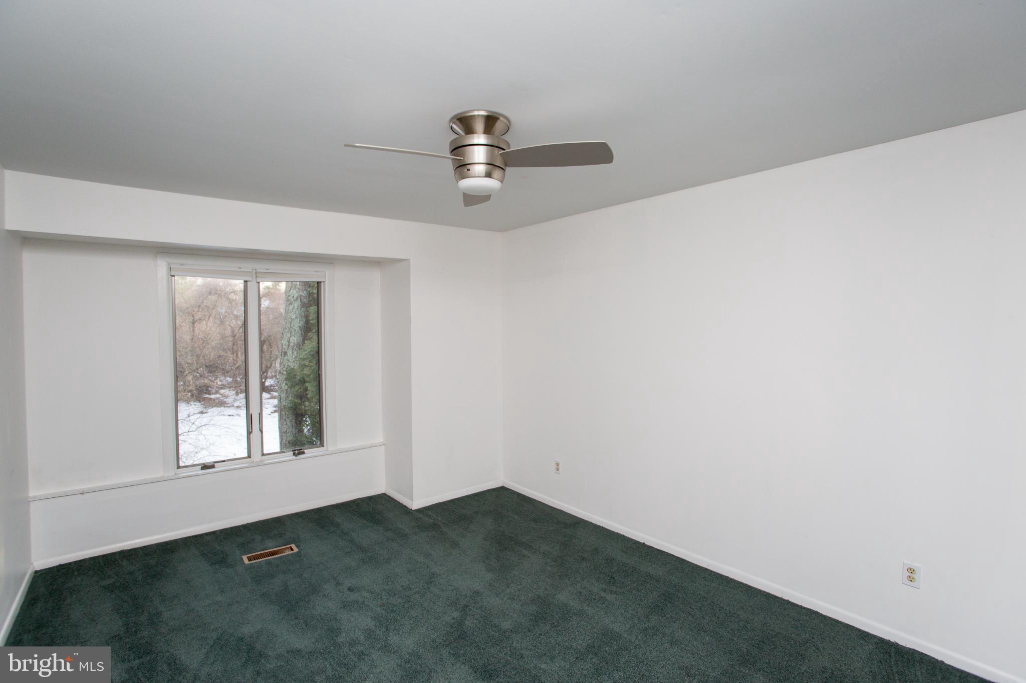 VILLAGE II - Residential Lease