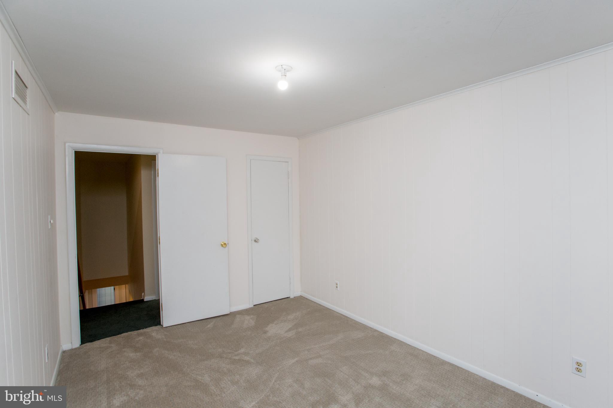 VILLAGE II - Residential Lease