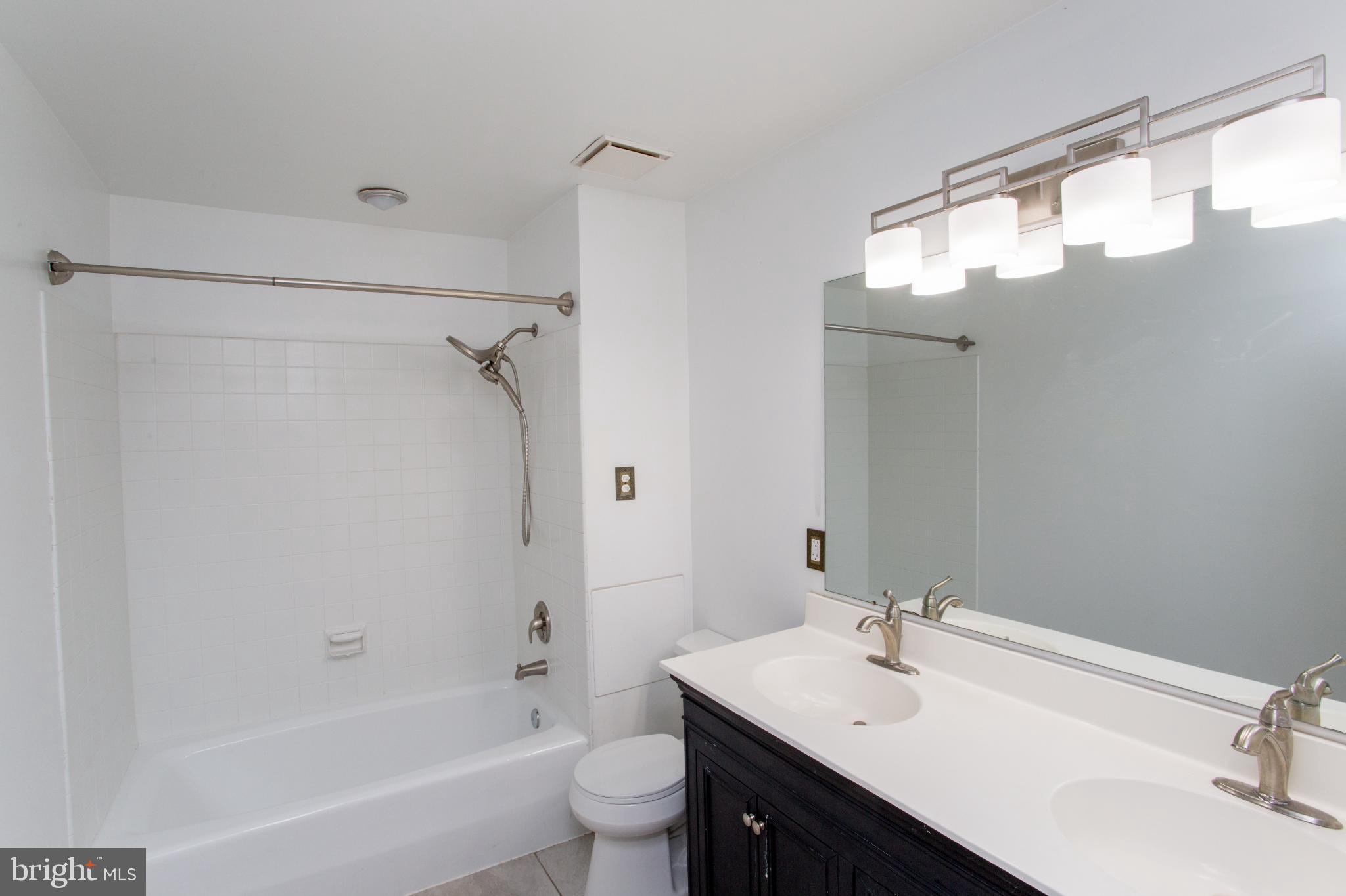 VILLAGE II - Residential Lease