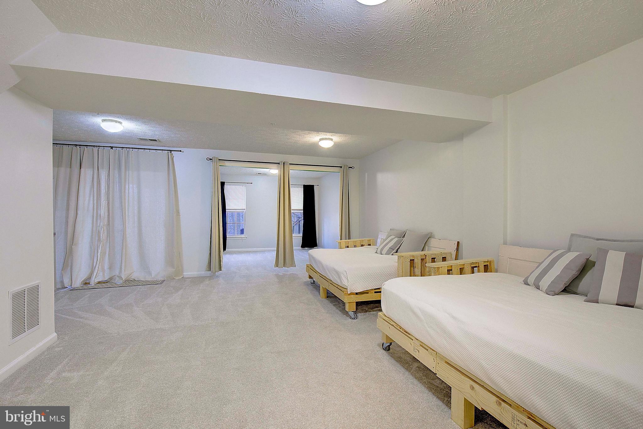 RICHFIELD STATION VILLAGE - Residential