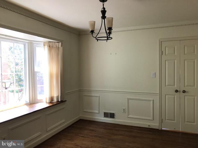 GOVERNORS SQUARE 2 - Residential Lease