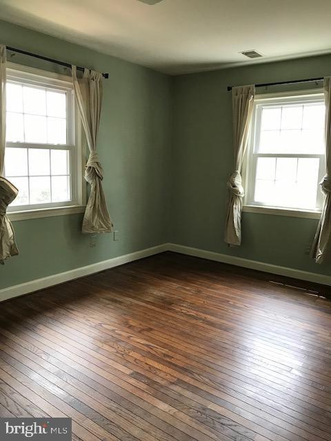 GOVERNORS SQUARE 2 - Residential Lease