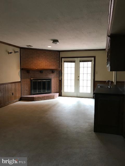 GOVERNORS SQUARE 2 - Residential Lease