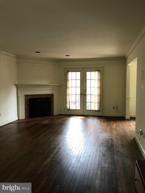 GOVERNORS SQUARE 2 - Residential Lease