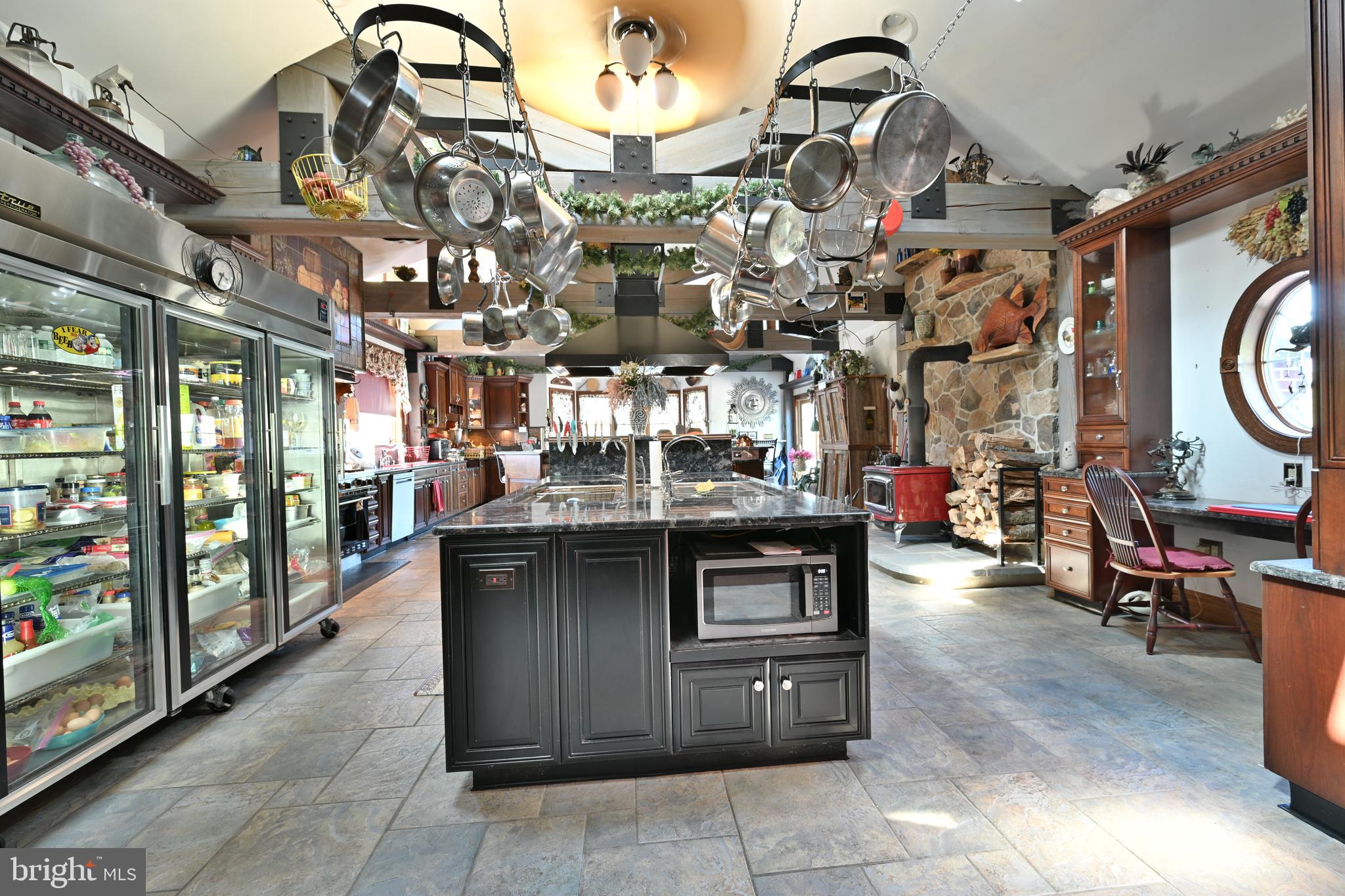 2269 MONMOUTH ROAD