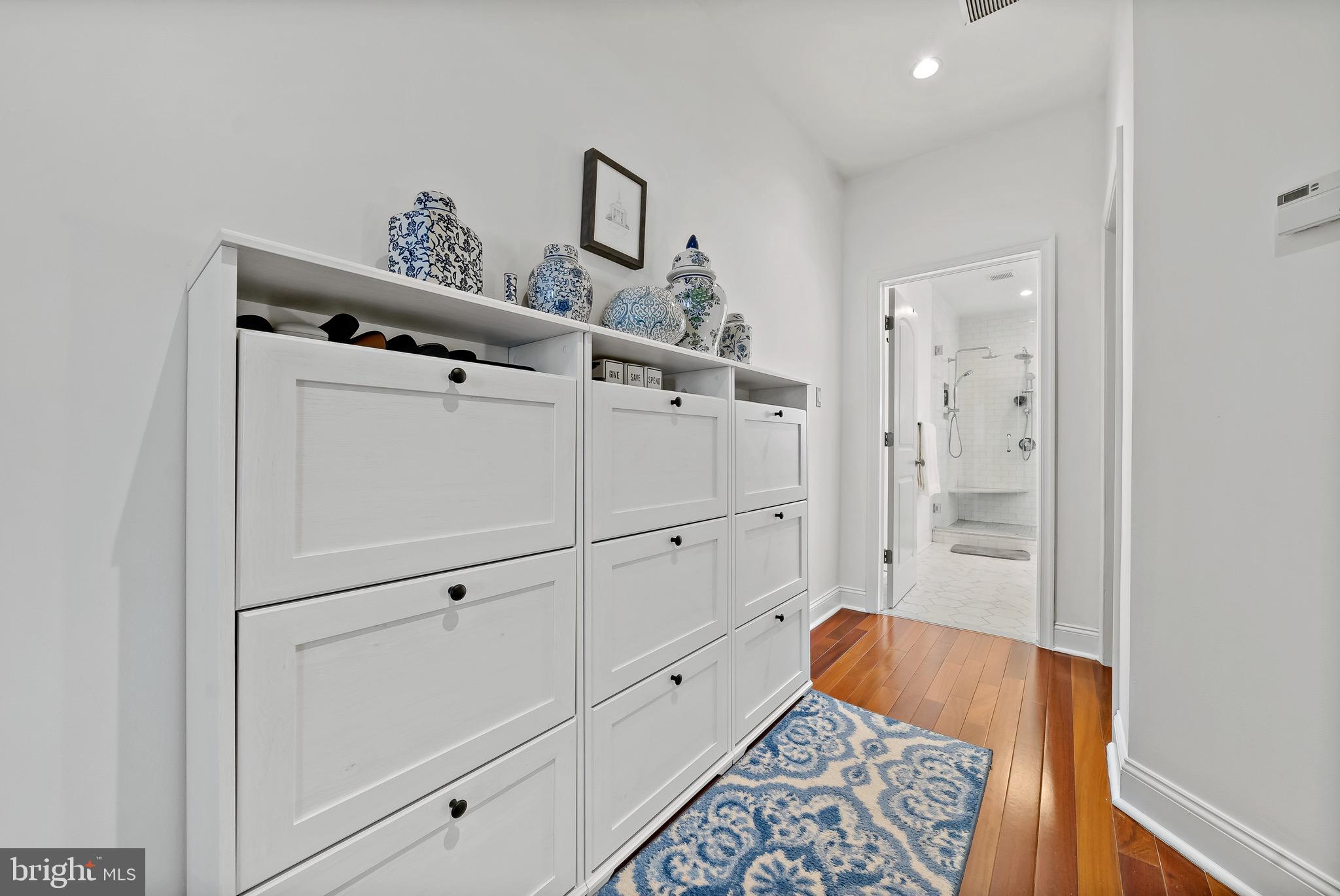 GRADUATE HOSPITAL - Residential