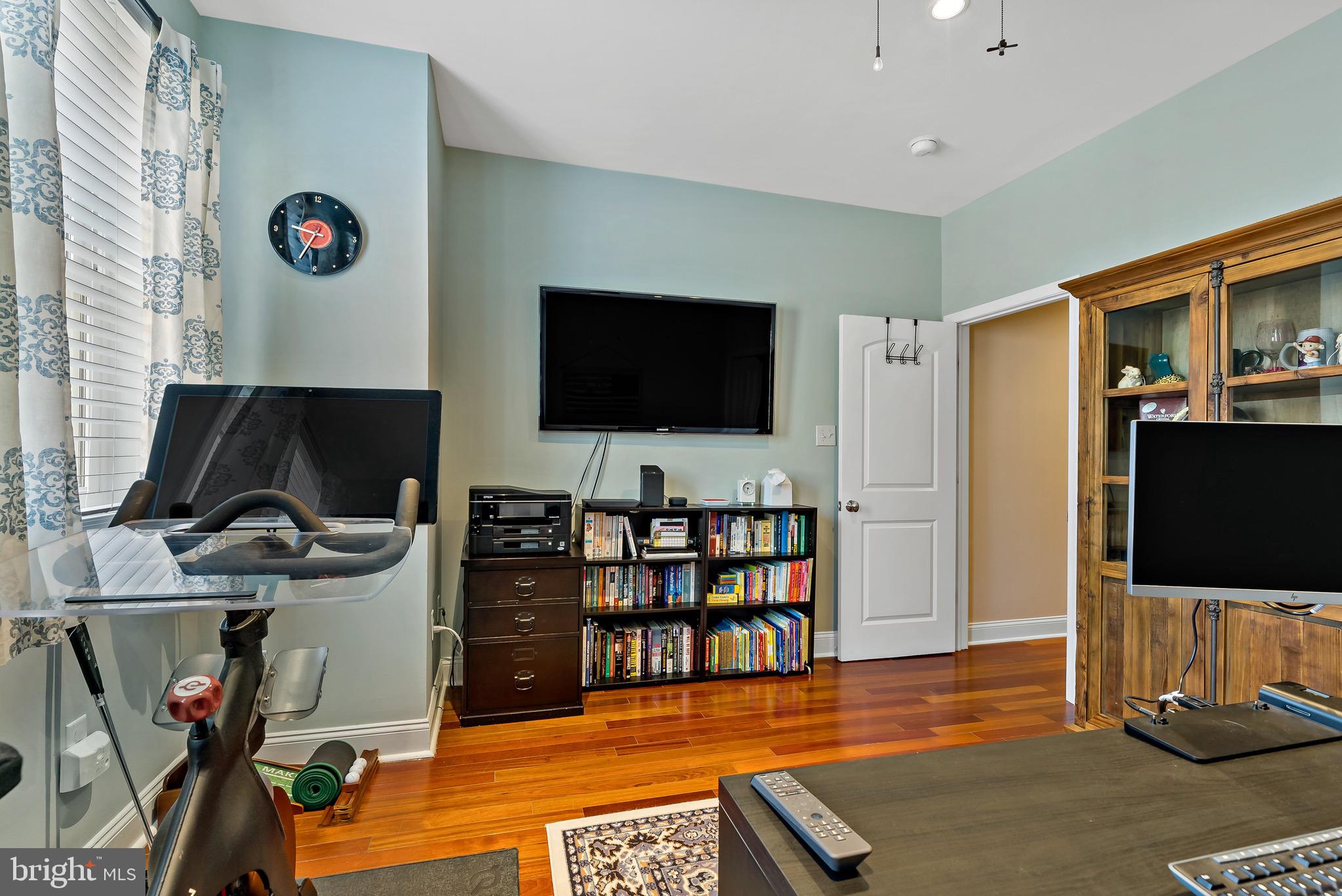 GRADUATE HOSPITAL - Residential