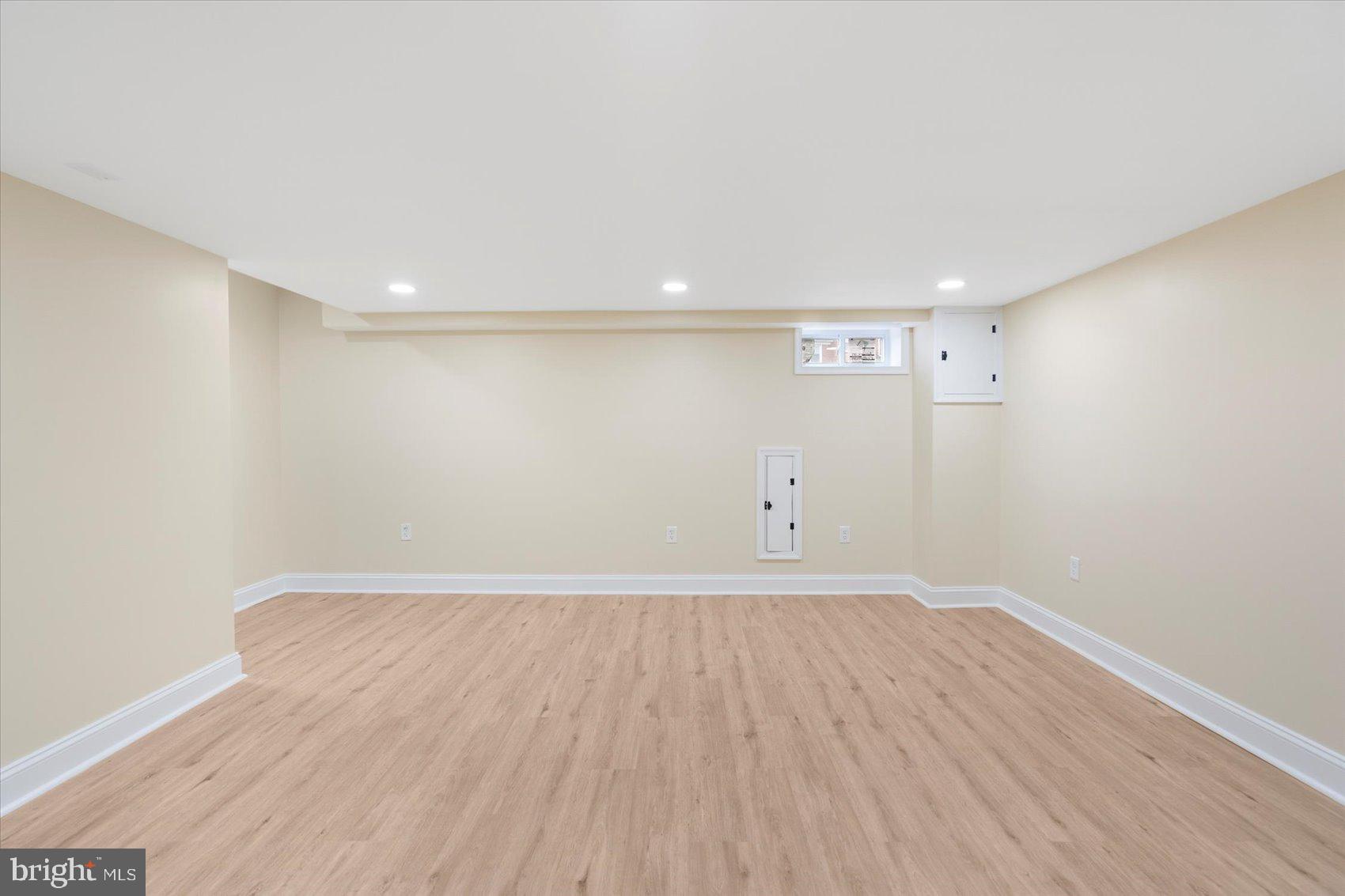 IDLEWOOD - Residential Lease