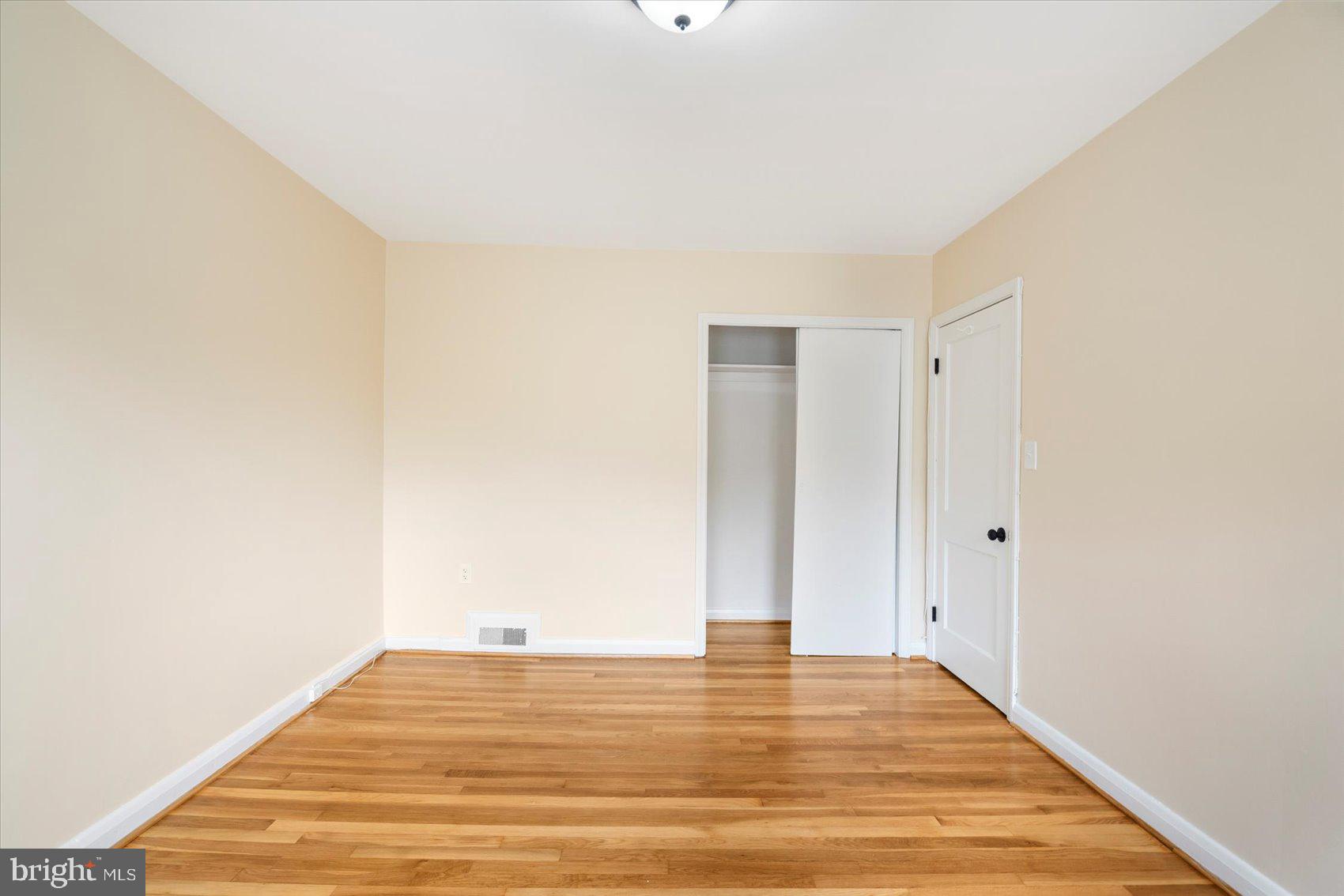 IDLEWOOD - Residential Lease