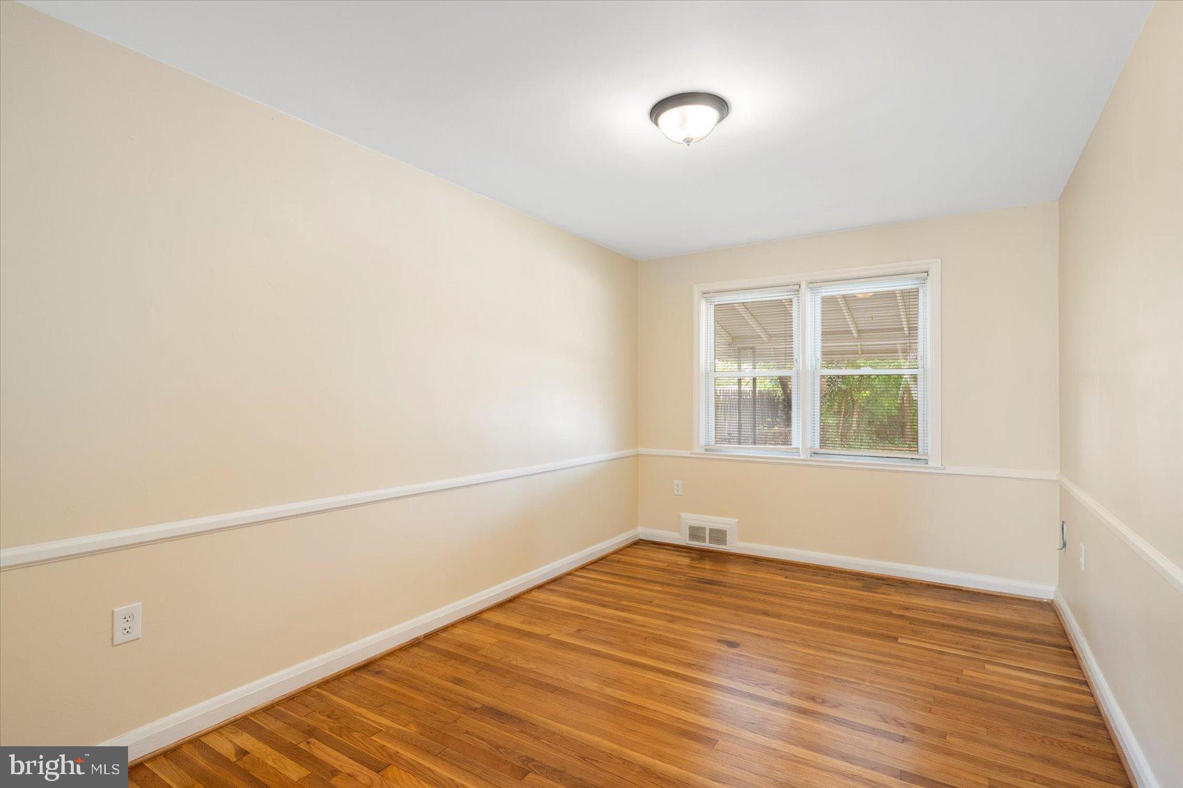 IDLEWOOD - Residential Lease