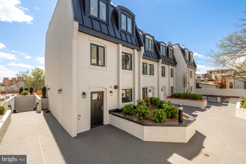 Condo For Sale - 1202 Eton Court #T3<br/> WASHINGTON, DC 20007
