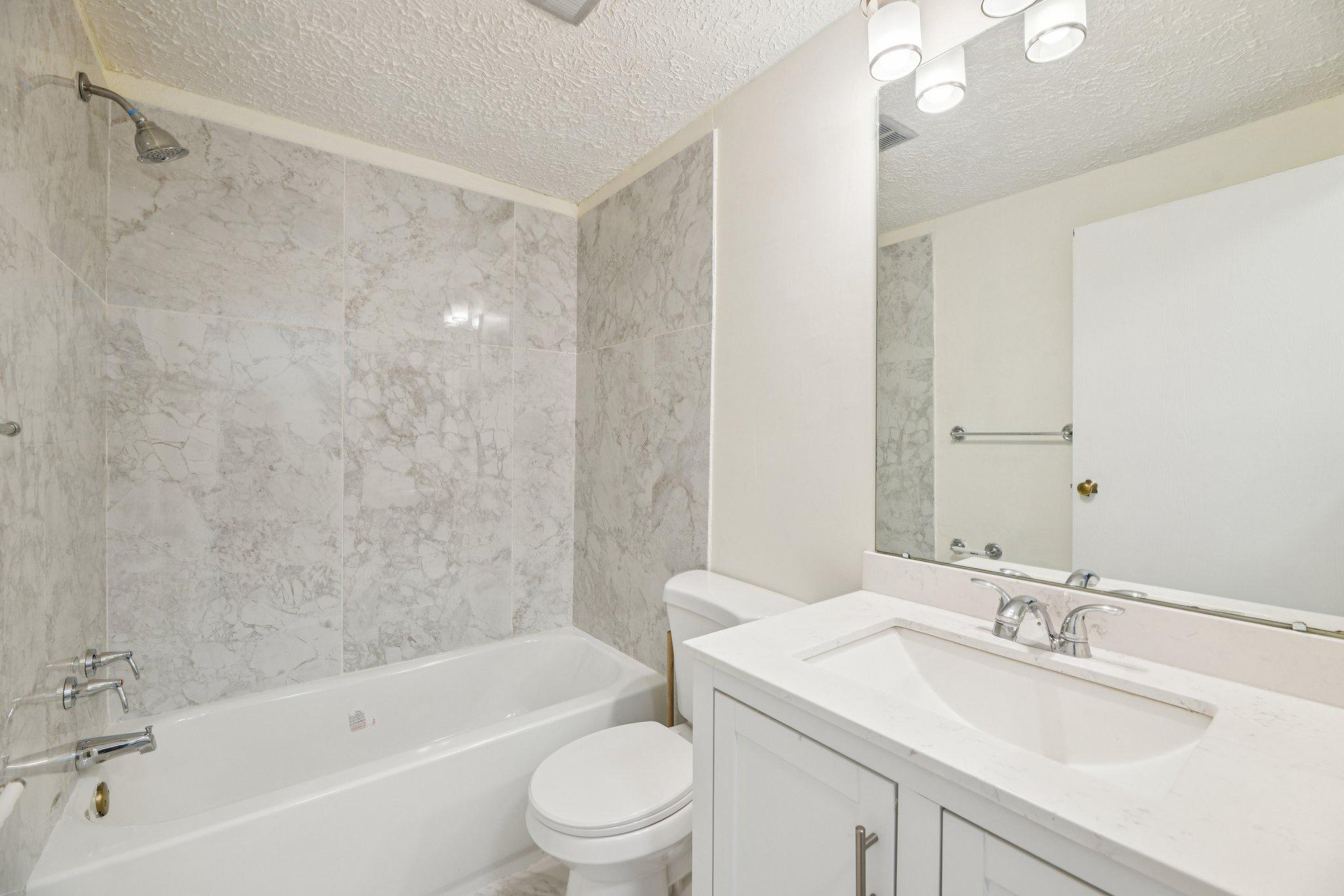 DUMONT OAKS - Residential