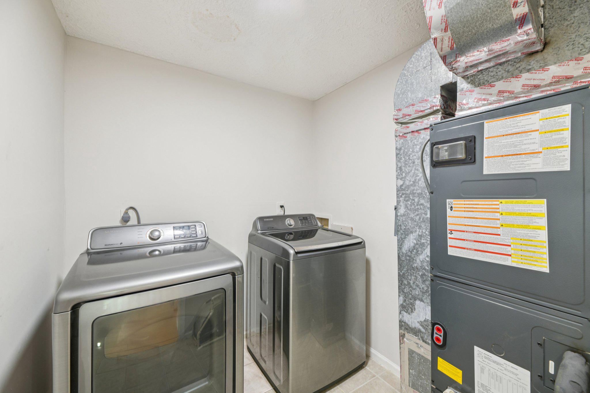 DUMONT OAKS - Residential