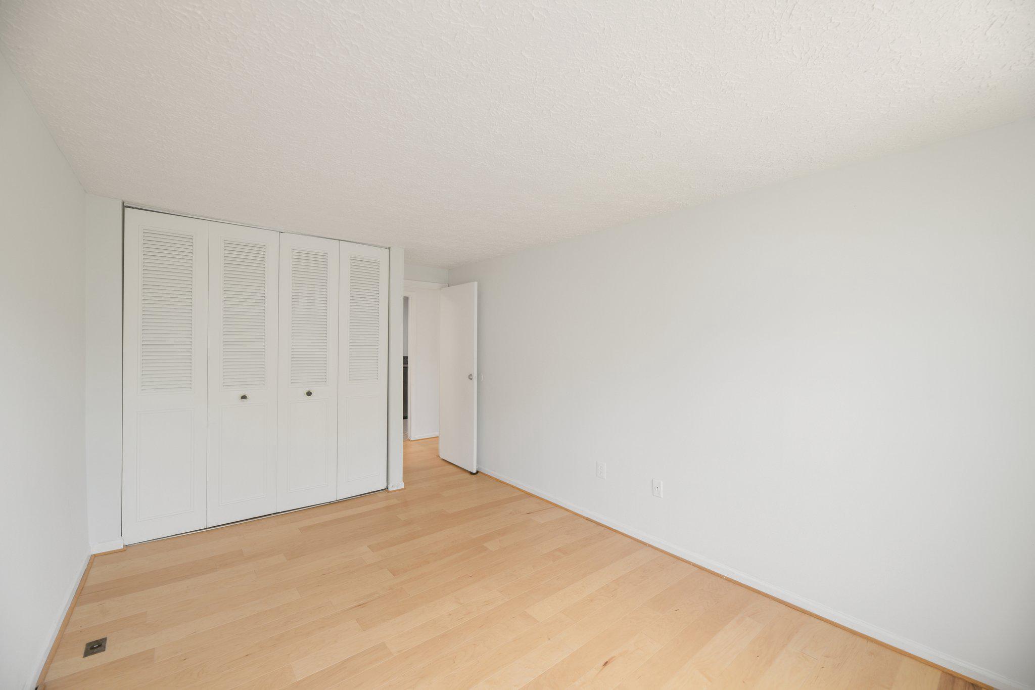 DUMONT OAKS - Residential