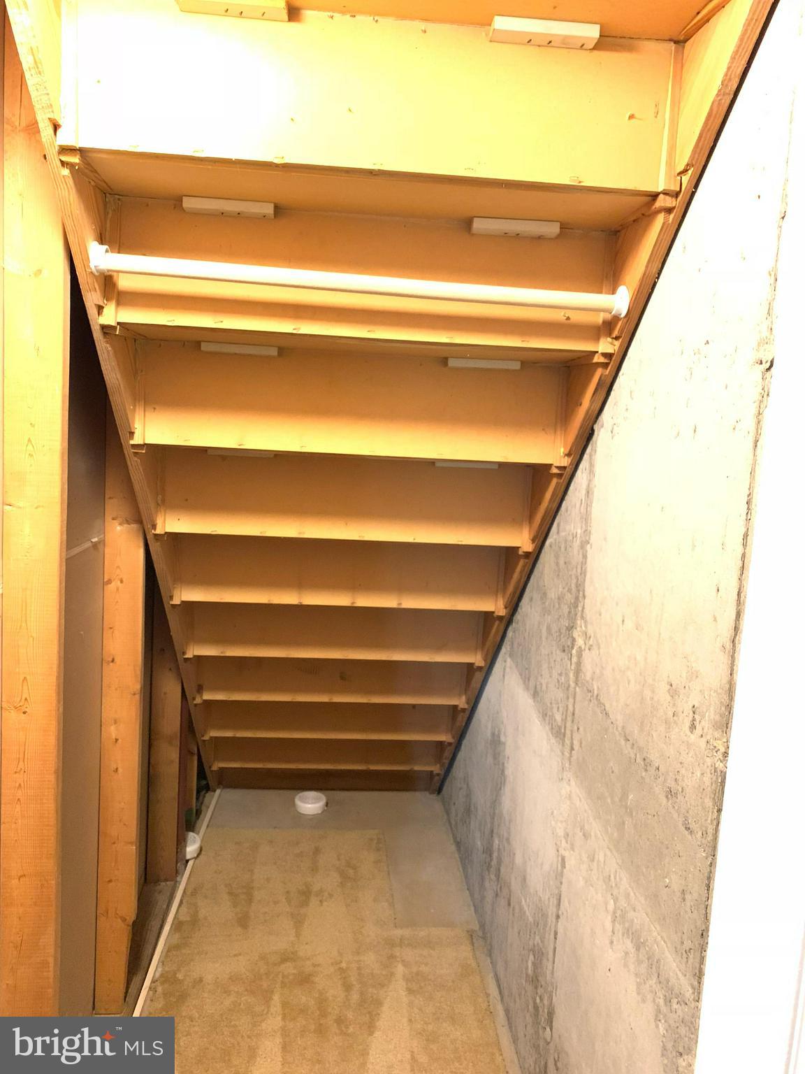 RESTON - Residential Lease