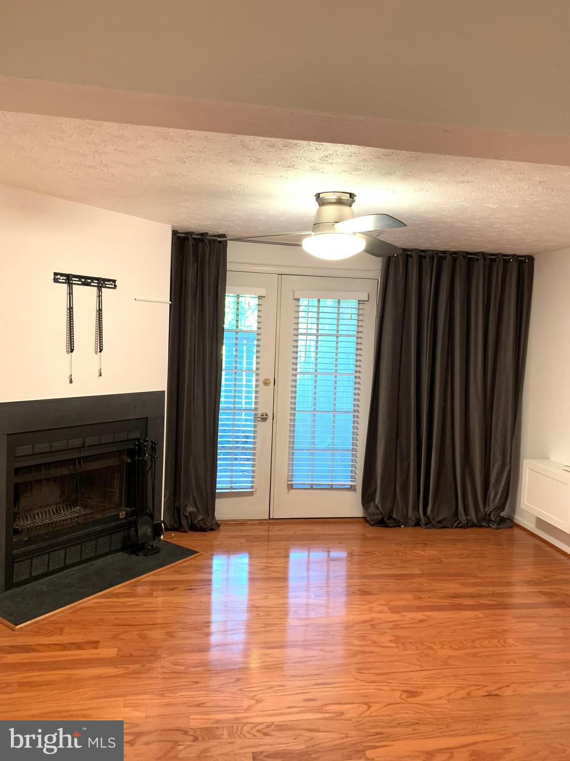 RESTON - Residential Lease