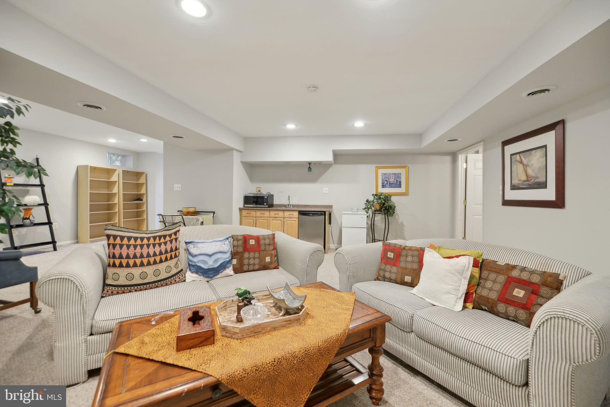 CASCADES - Residential Lease