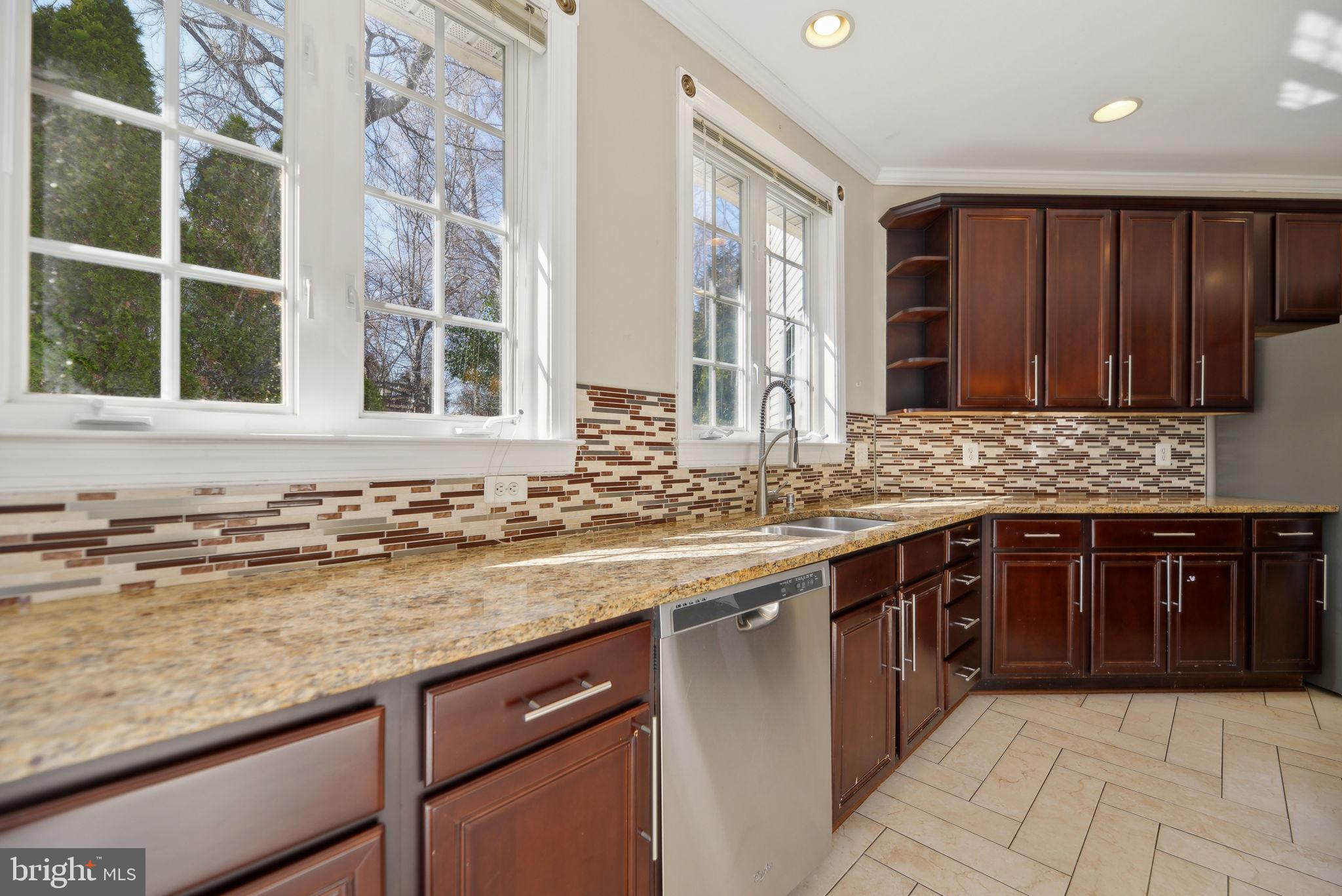 CASCADES - Residential Lease