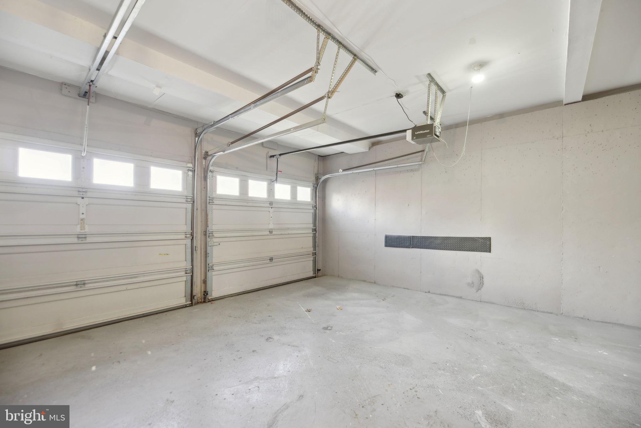 CASCADES - Residential Lease