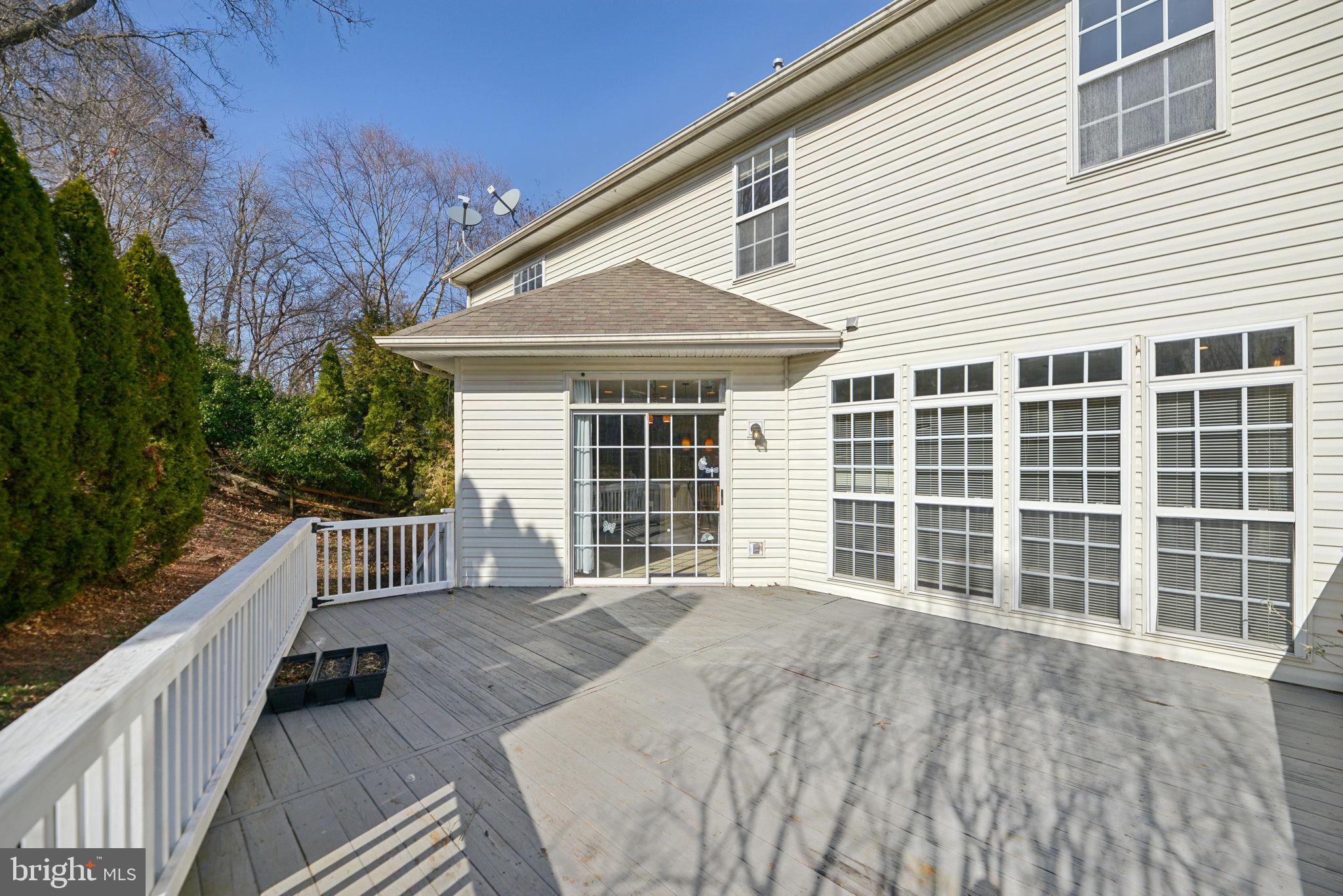 CASCADES - Residential Lease