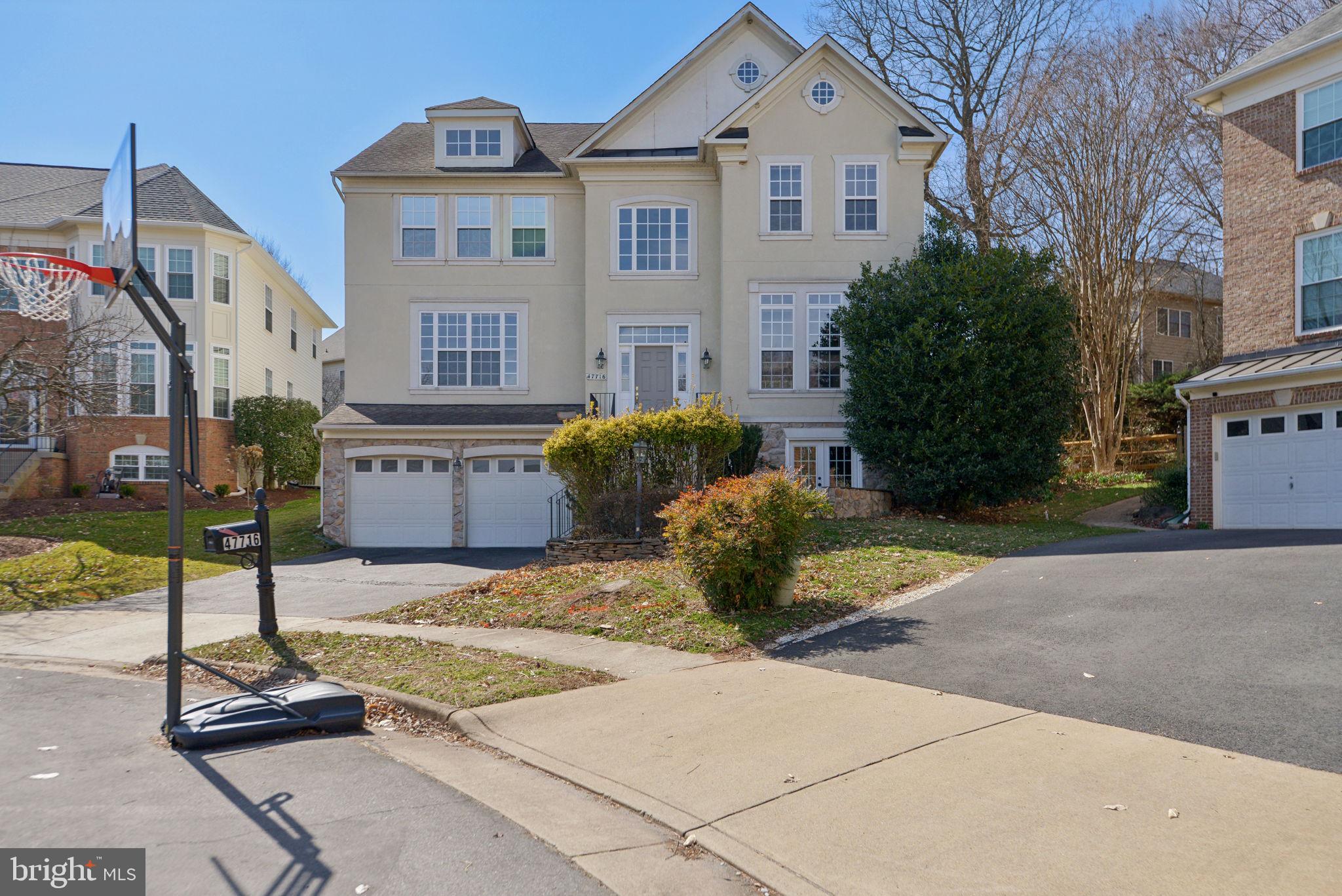 CASCADES - Residential Lease