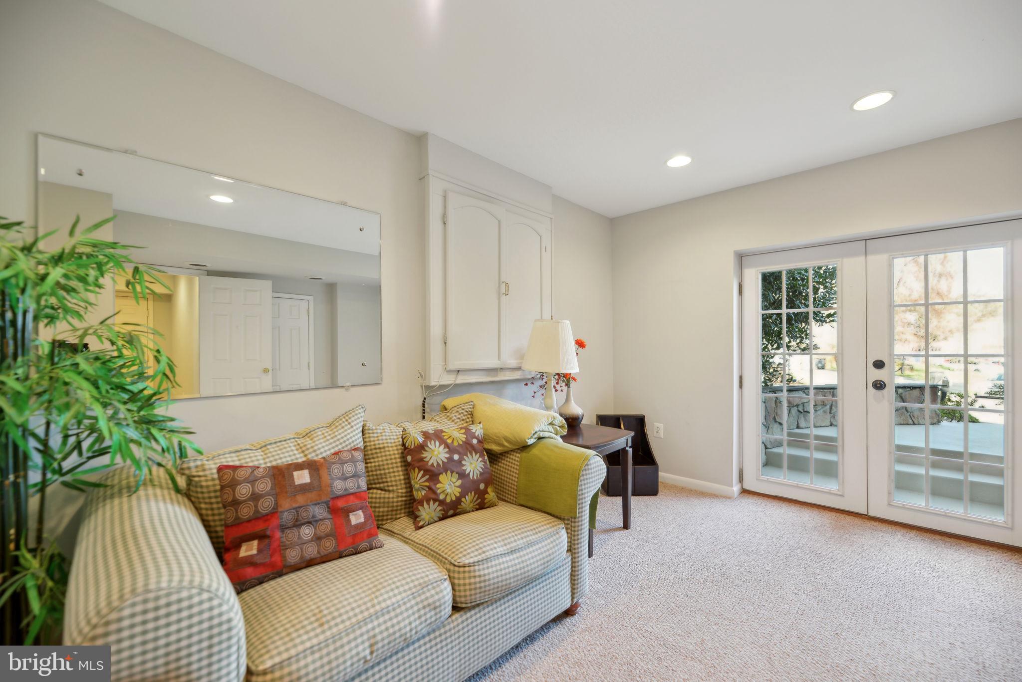 CASCADES - Residential Lease