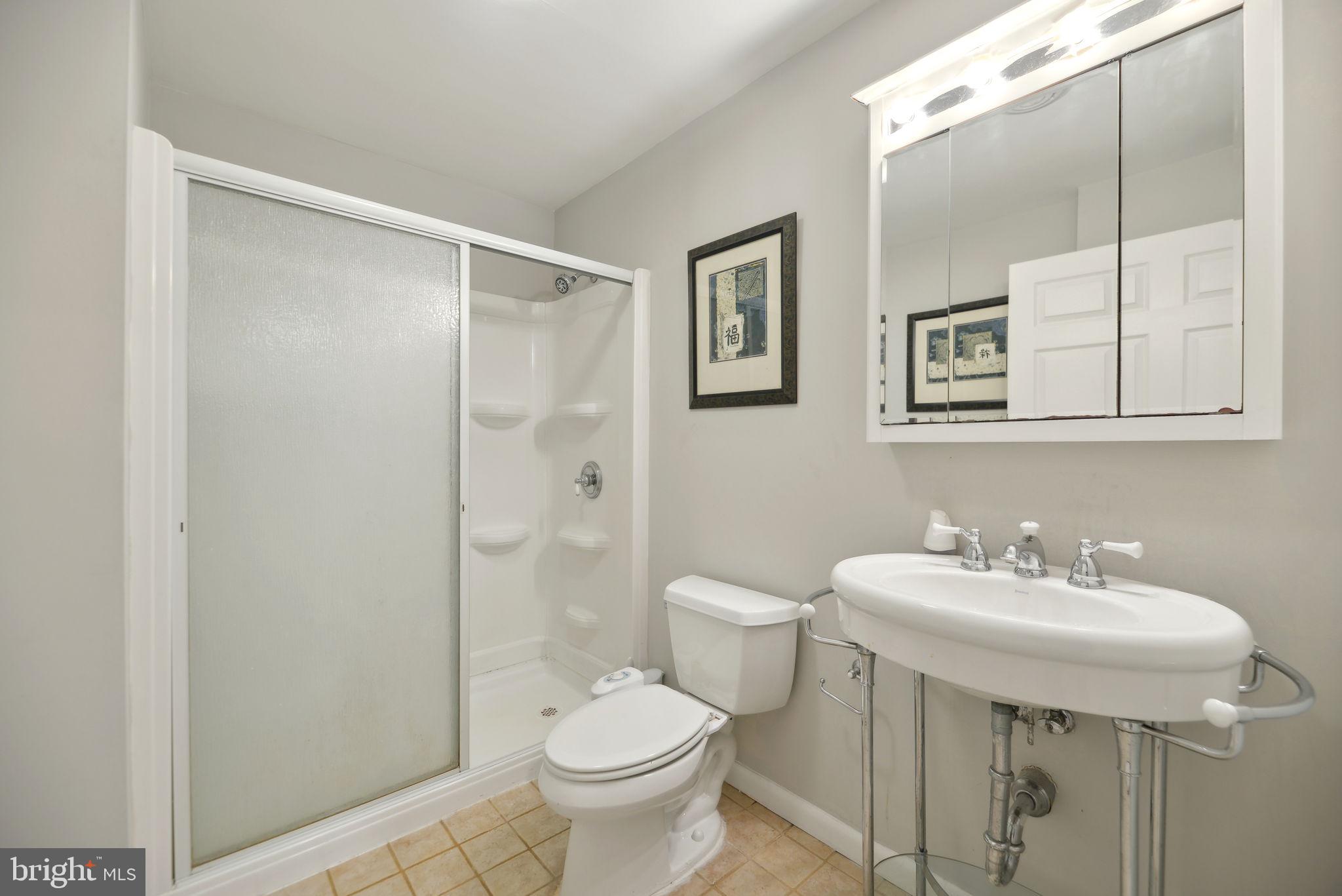 CASCADES - Residential Lease