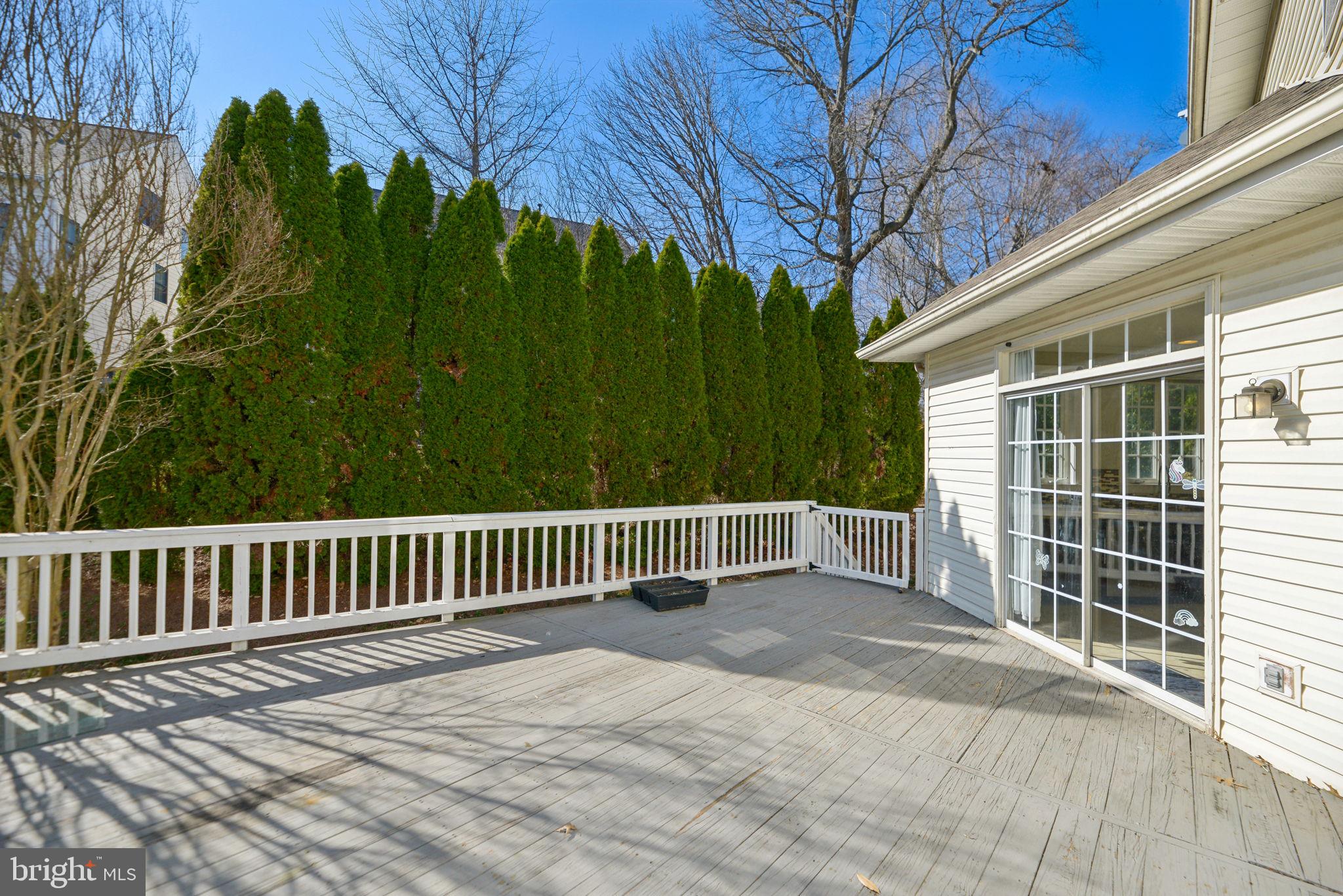 CASCADES - Residential Lease