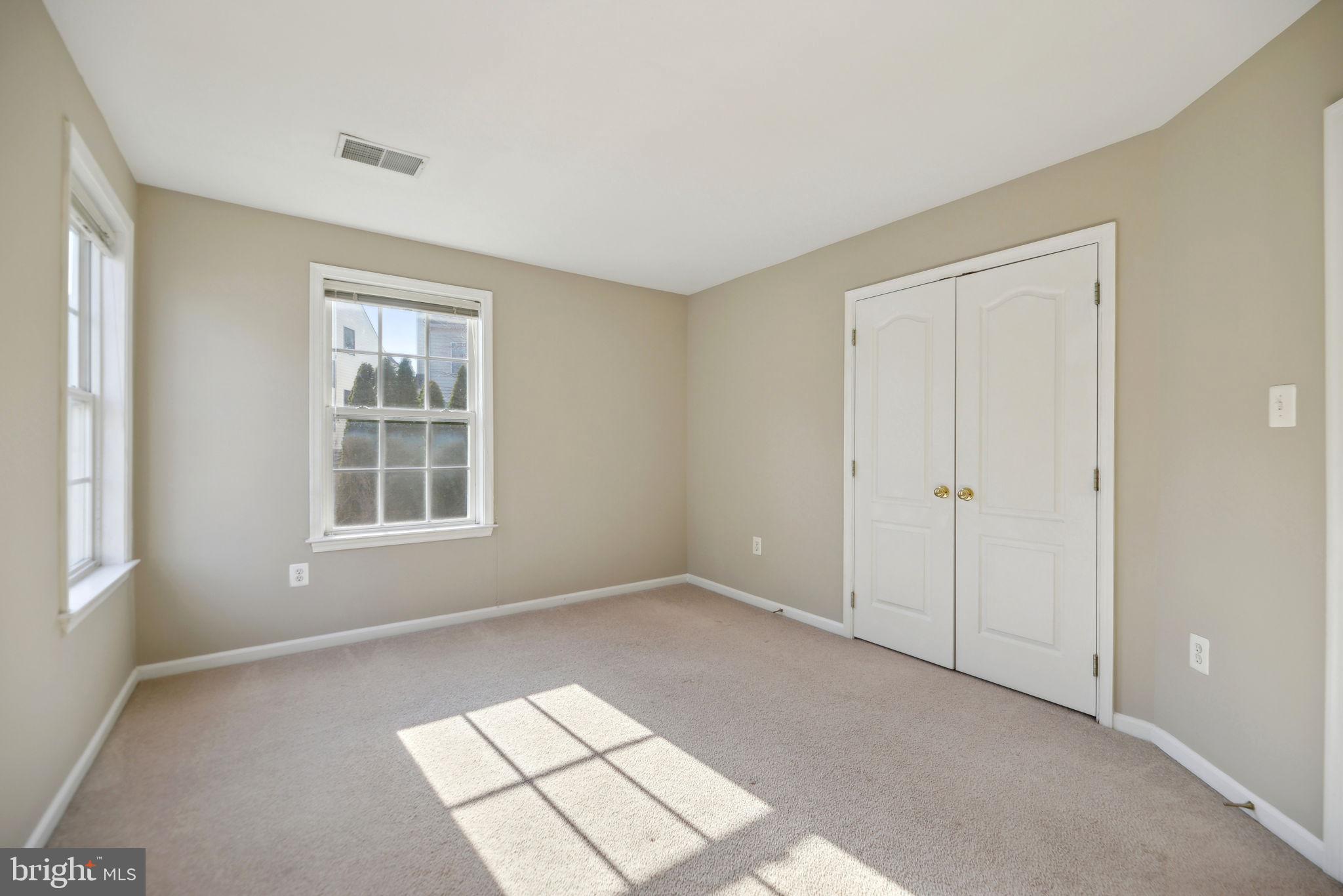 CASCADES - Residential Lease