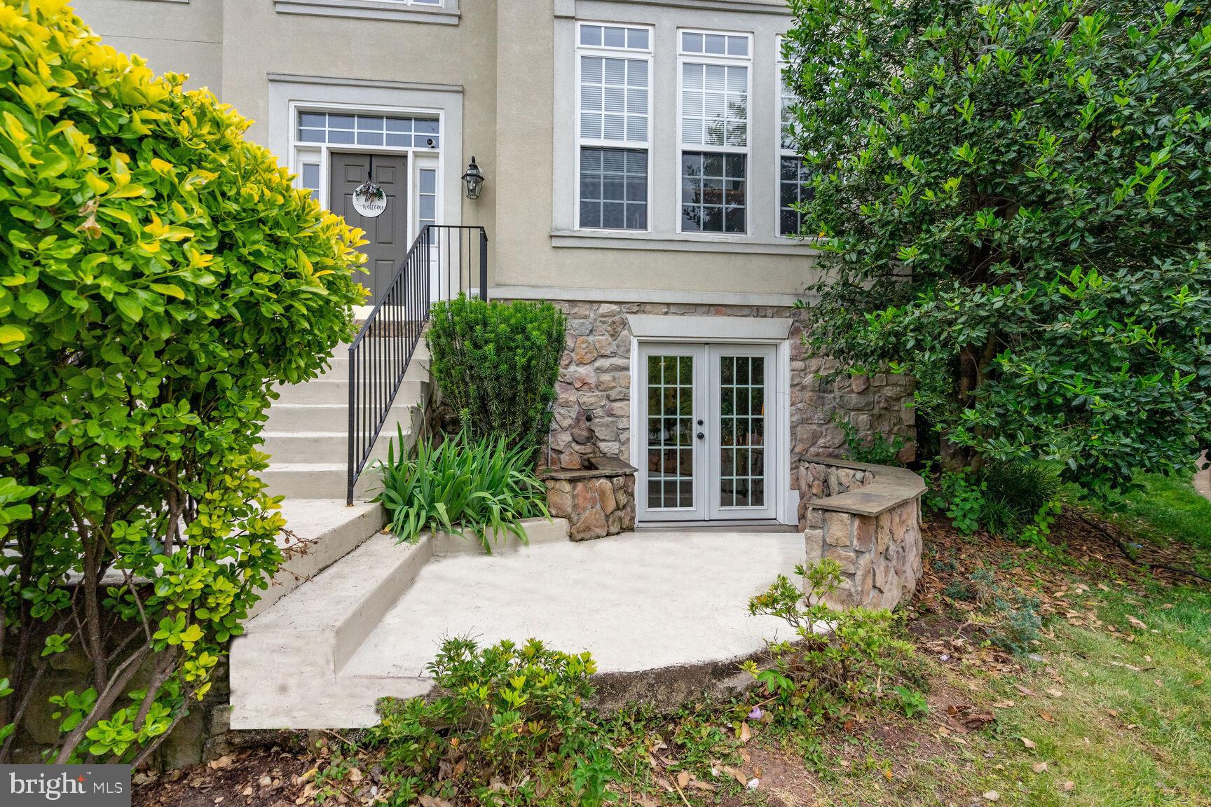 CASCADES - Residential Lease