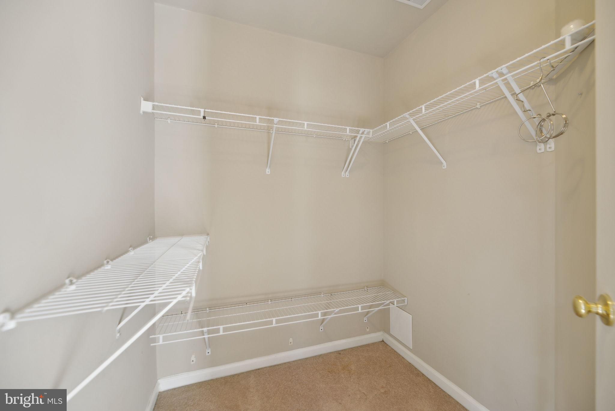 CASCADES - Residential Lease