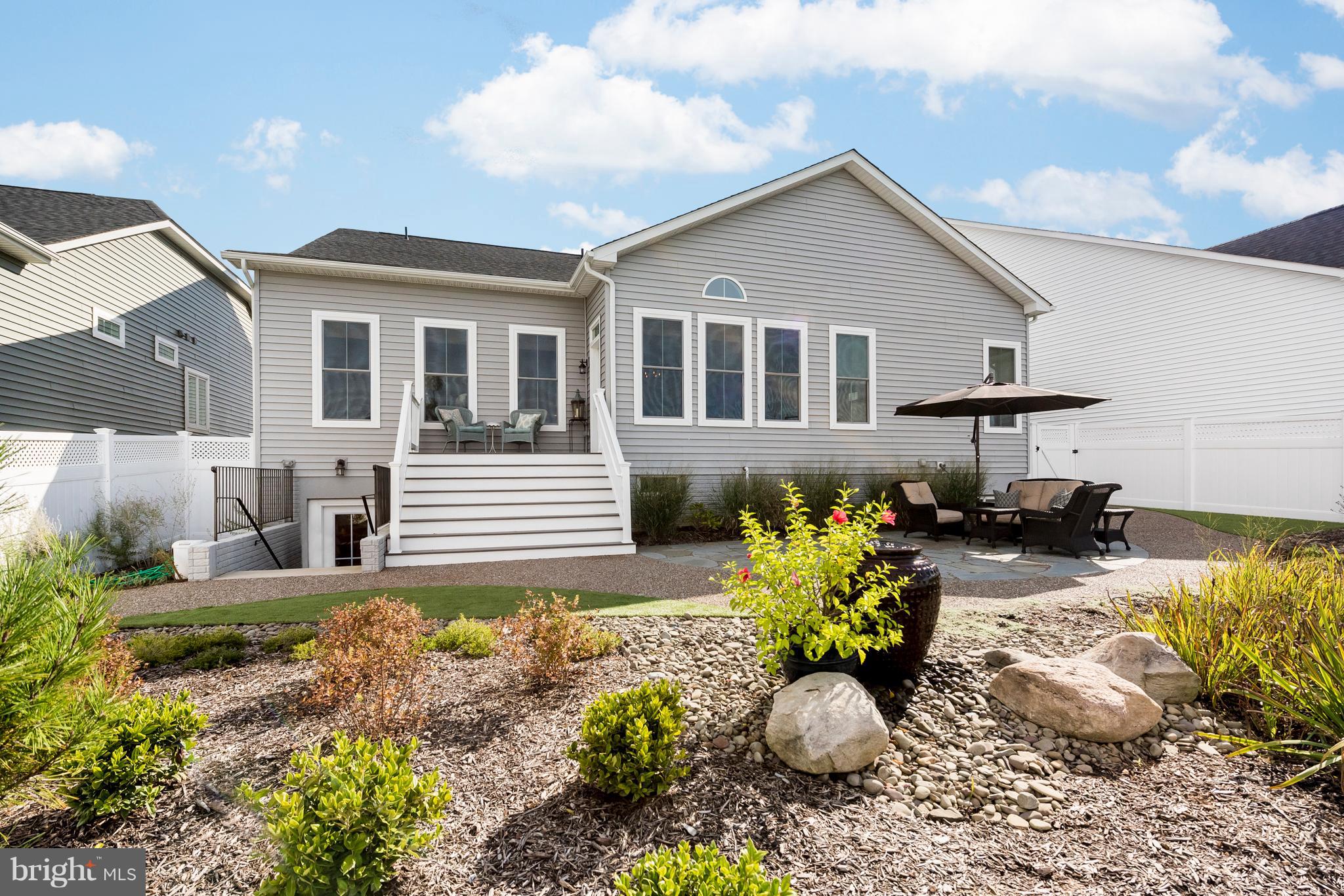 TWO RIVERS - Residential