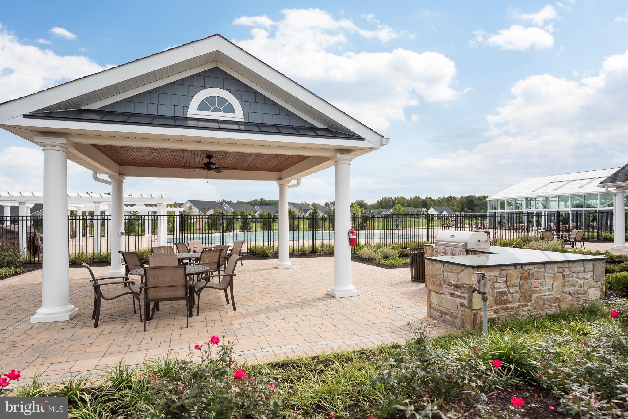 TWO RIVERS - Residential