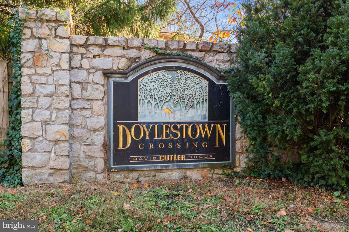 DOYLESTOWN CROSSIN - Residential
