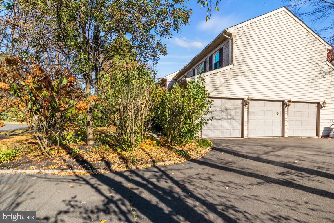 DOYLESTOWN CROSSIN - Residential